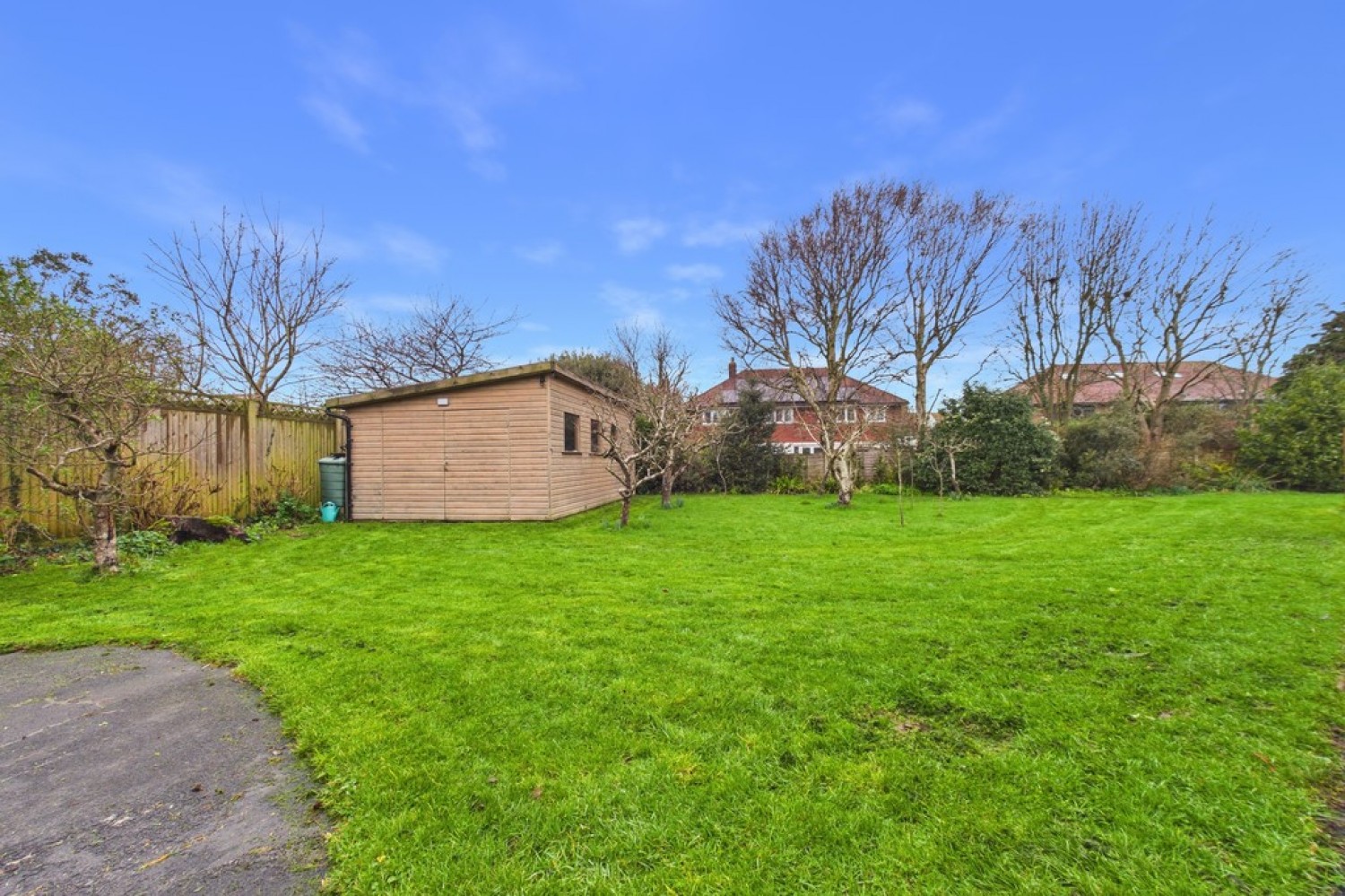 4 bedroom House in Pelham Gardens, Folkestone