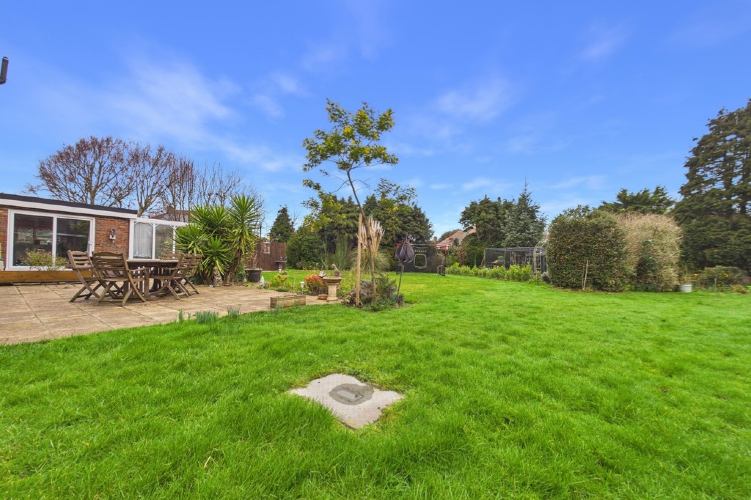 4 bedroom House in Pelham Gardens, Folkestone