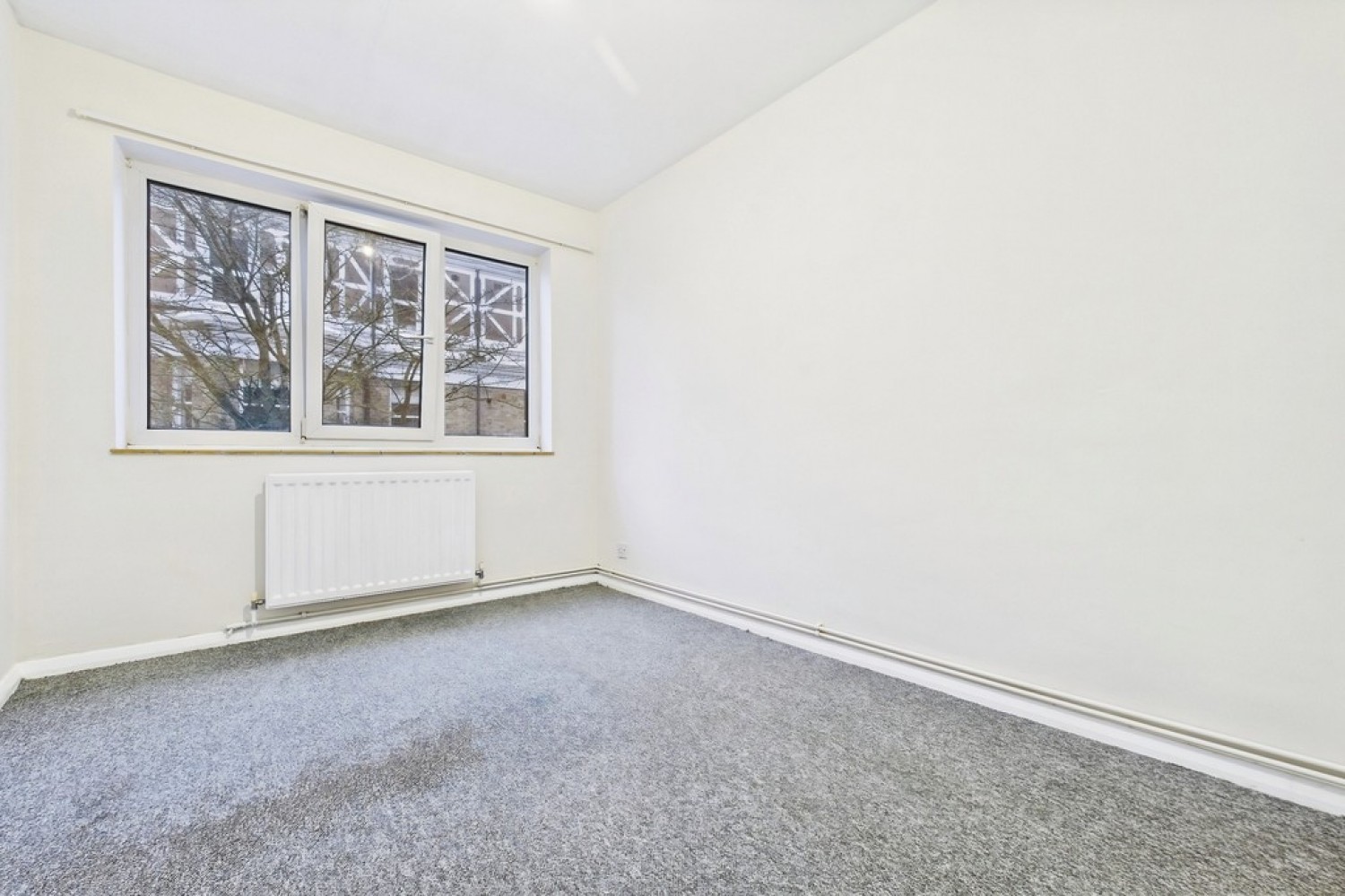 2 bedroom Flat for Sale The Parade, Folkestone