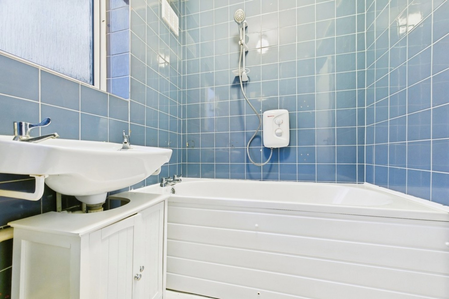 2 bedroom Flat for Sale The Parade, Folkestone