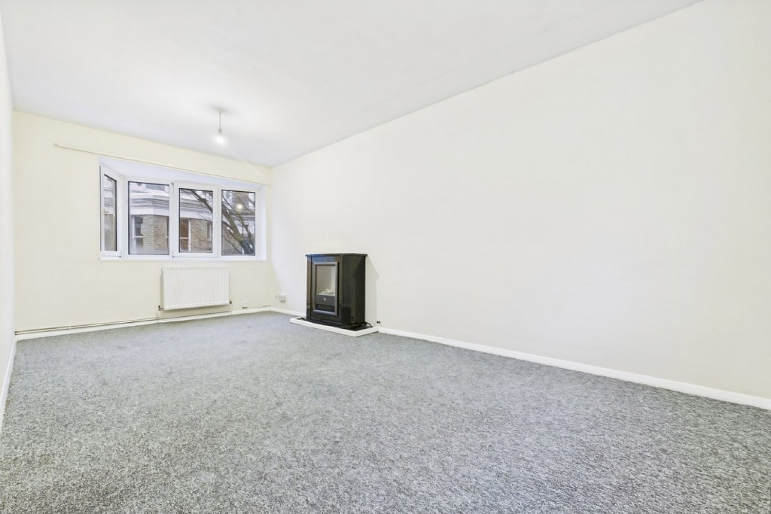 2 bedroom Flat for Sale The Parade, Folkestone
