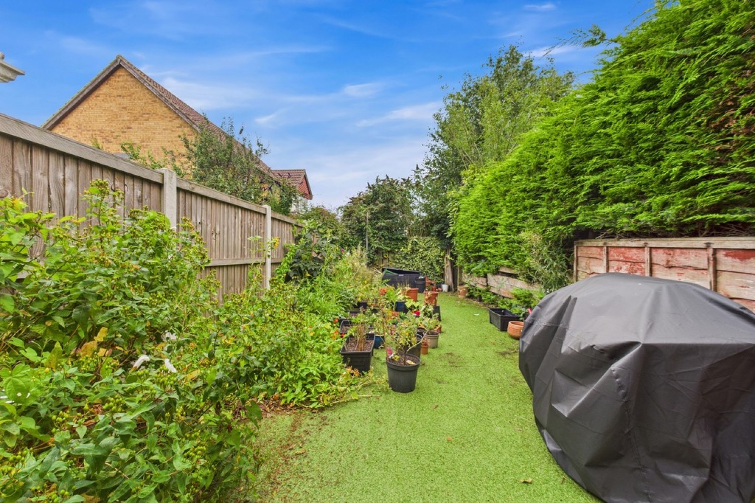 2 bedroom House in Woodcock Gardens, Hawkinge