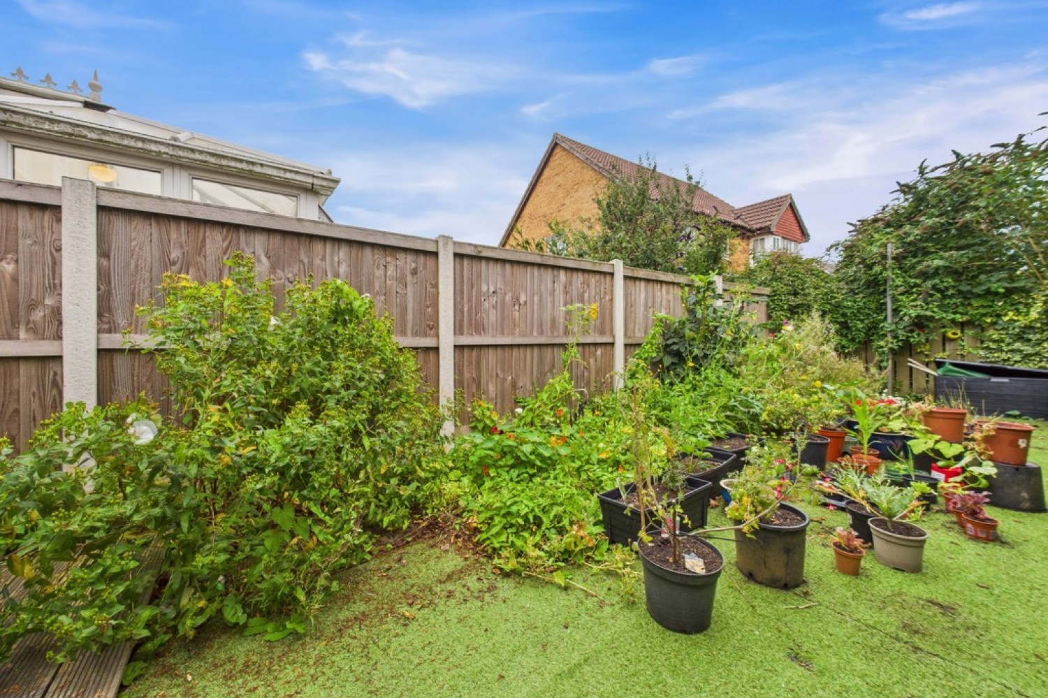 2 bedroom House in Woodcock Gardens, Hawkinge