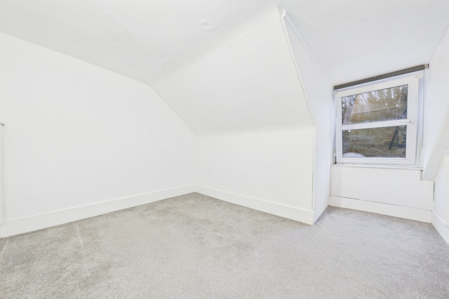 2 bedroom Flat in Broadmead Road, Folkestone