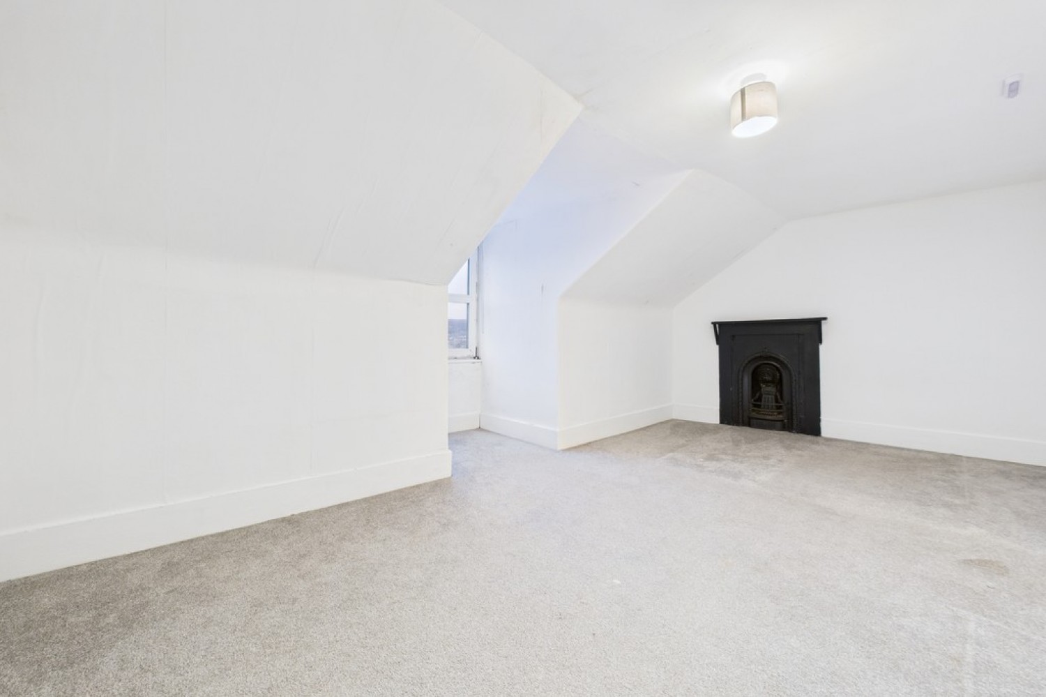 2 bedroom Flat in Broadmead Road, Folkestone