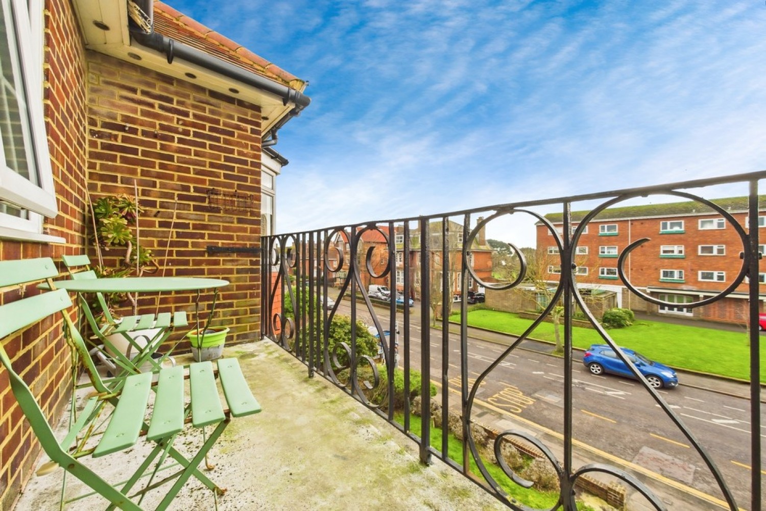 3 bedroom Flat for Sale Sandgate Road, Folkestone