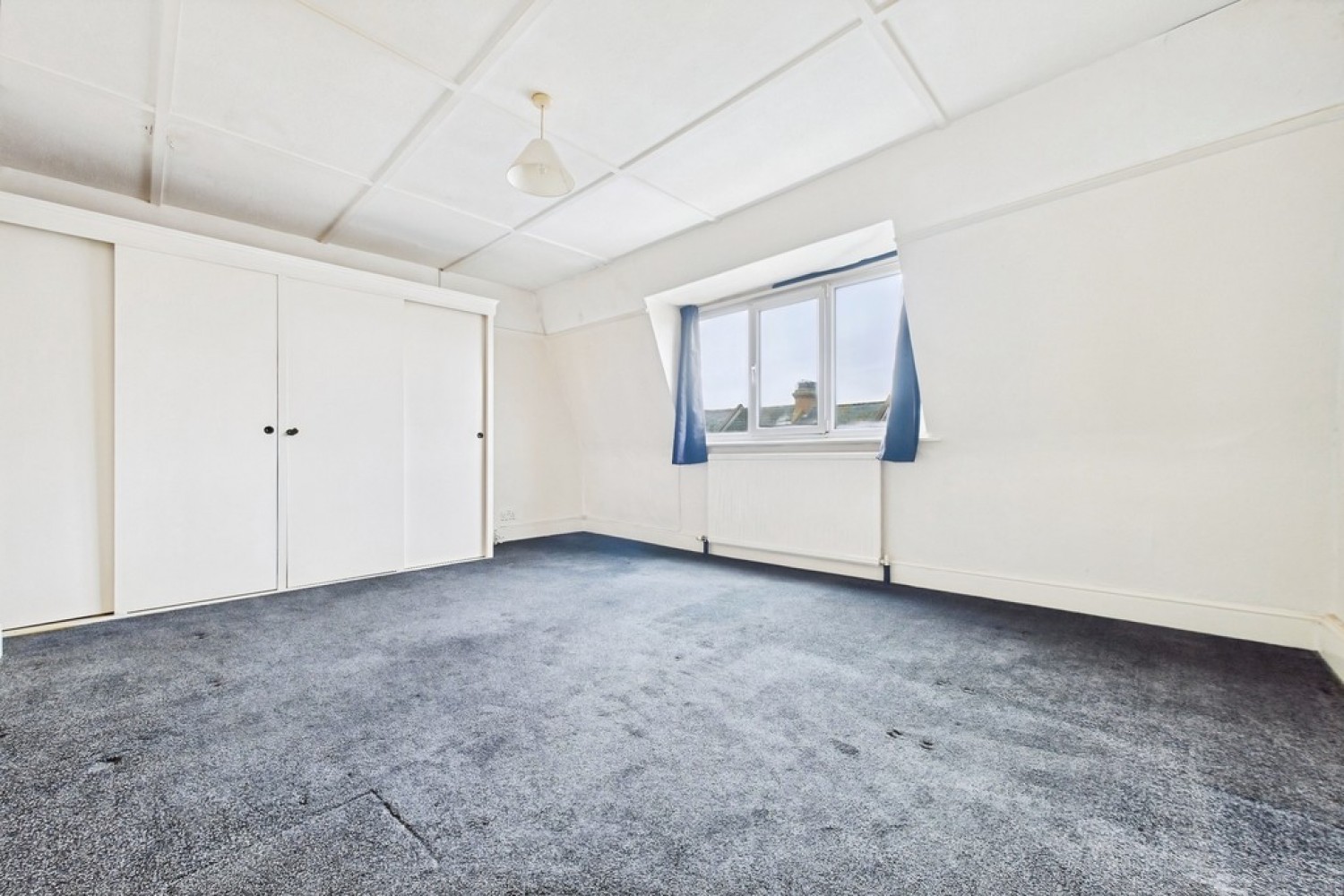 2 bedroom Flat for Sale Surrenden Road, Folkestone