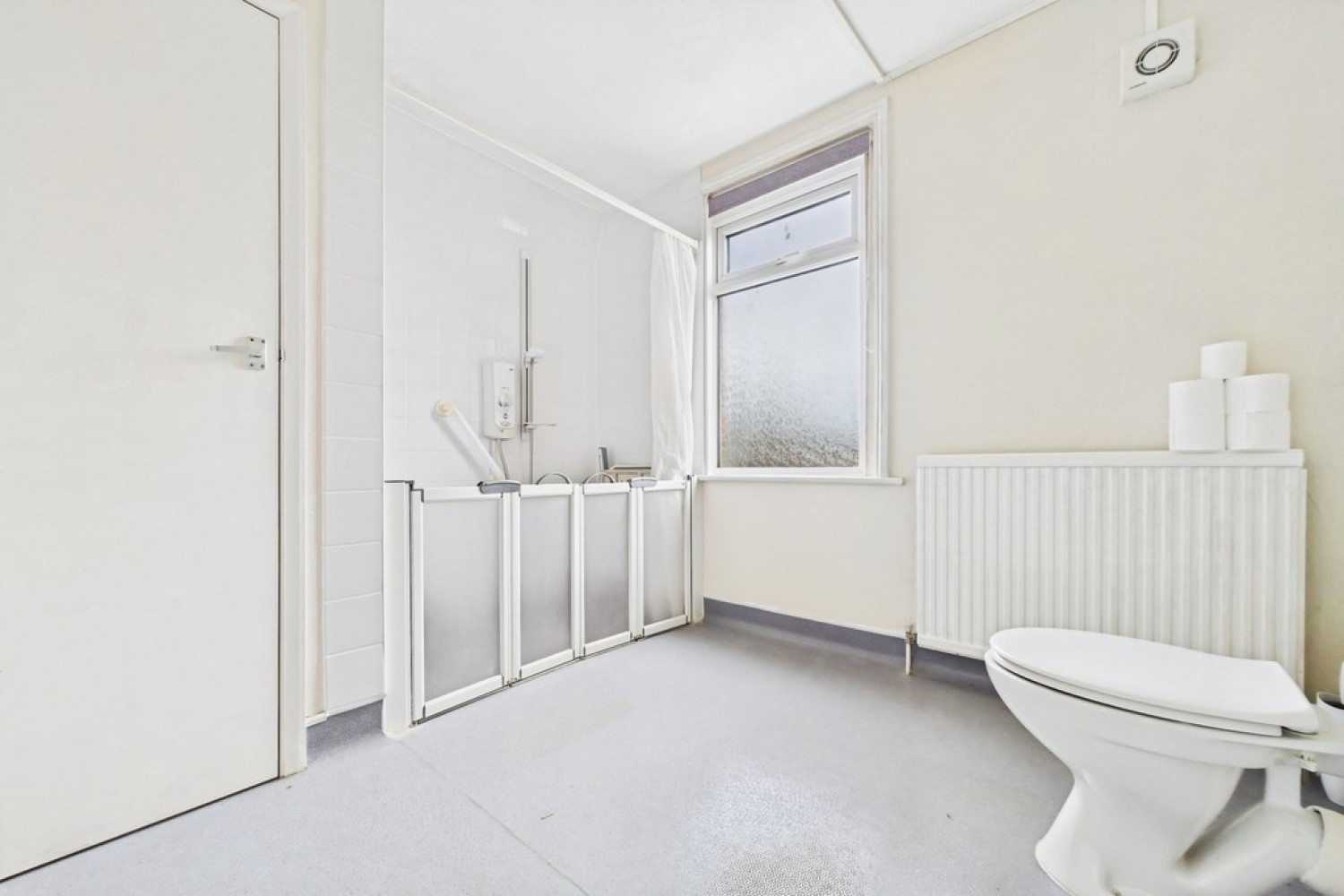 2 bedroom Flat for Sale Surrenden Road, Folkestone