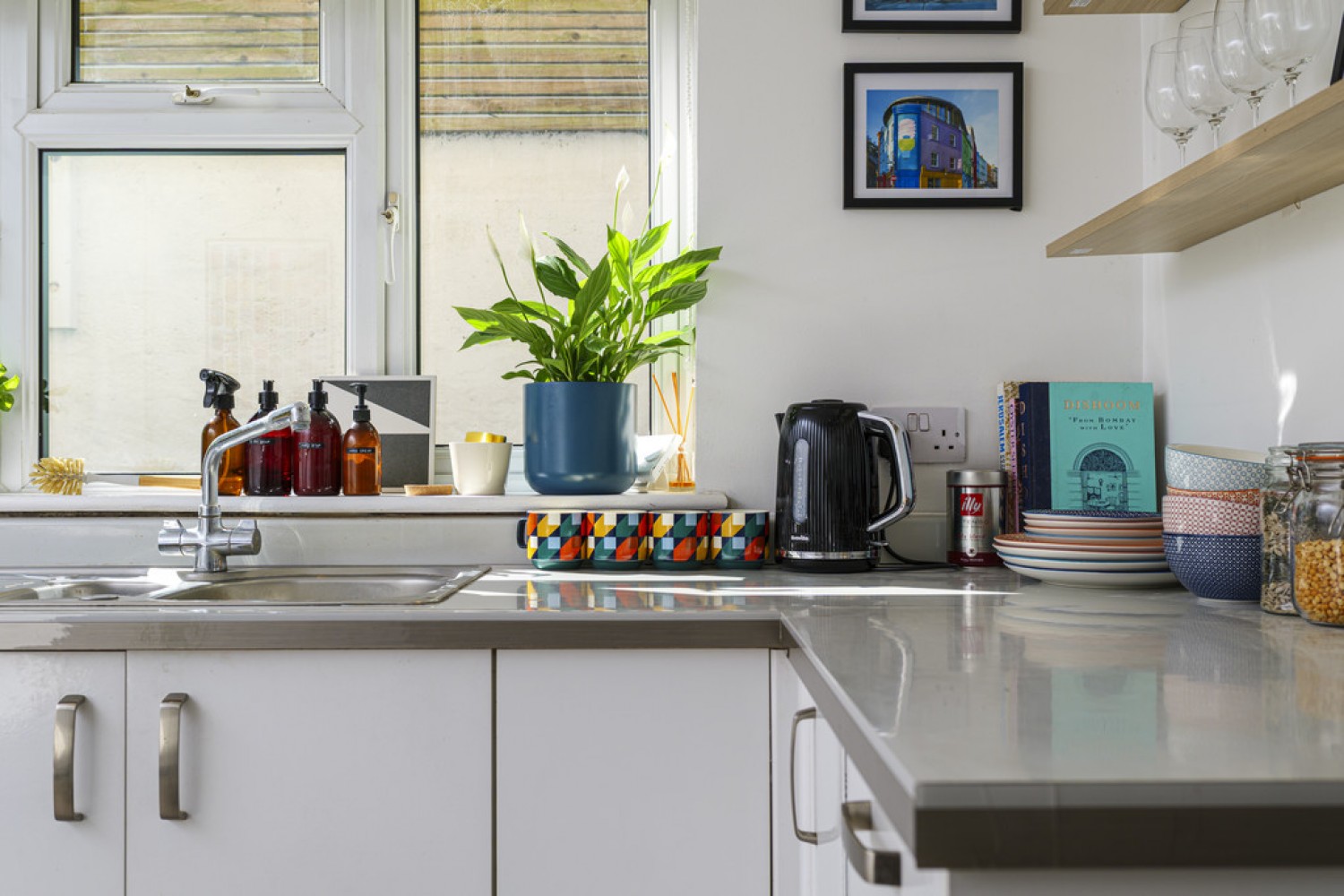 2 bedroom Flat for Sale Radnor Park Crescent, Folkestone