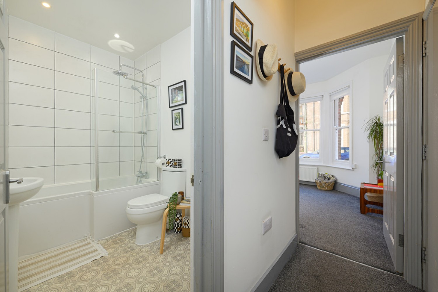 2 bedroom Flat for Sale Radnor Park Crescent, Folkestone