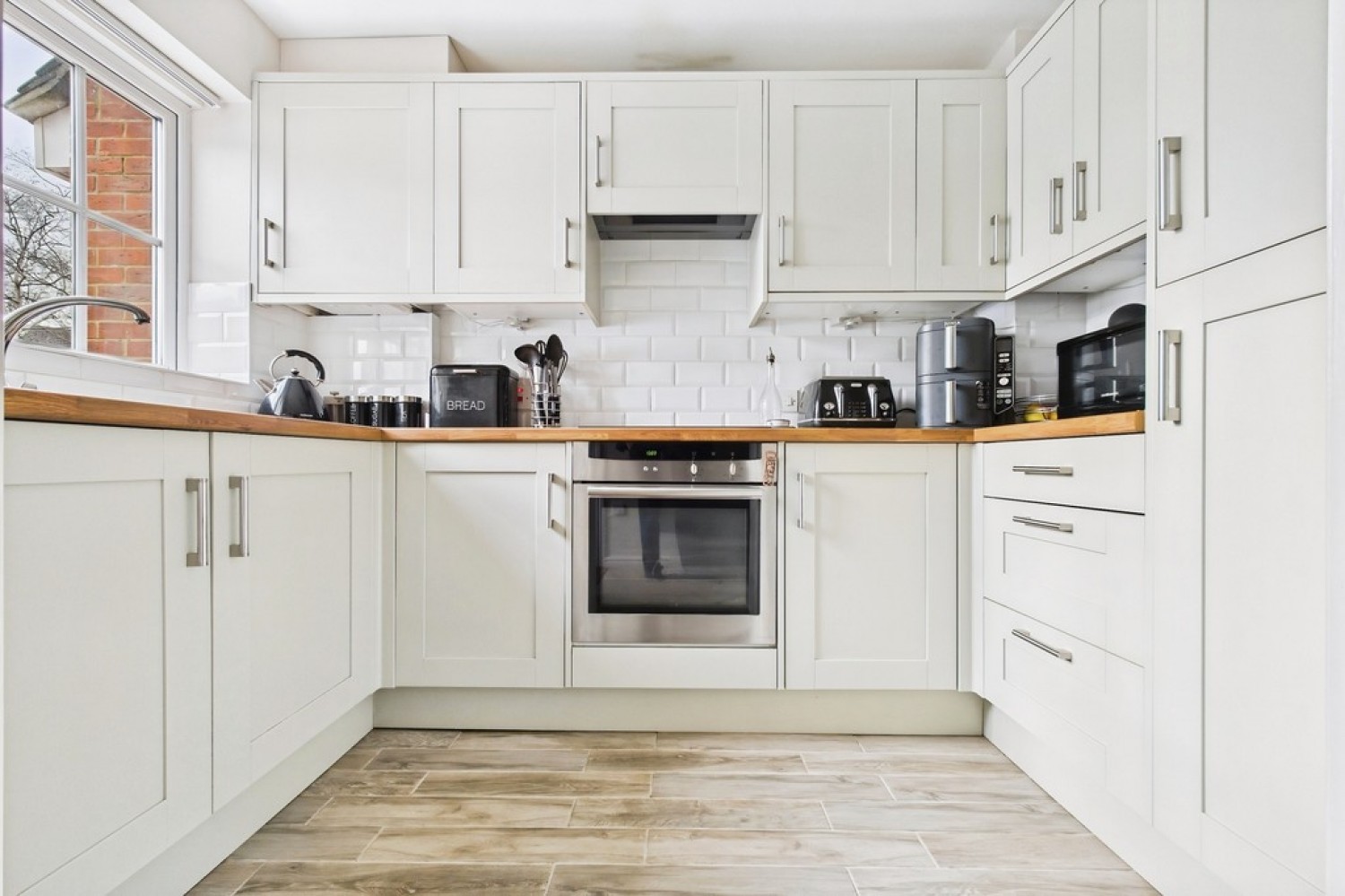 2 bedroom House in Mitchell Avenue, Hawkinge