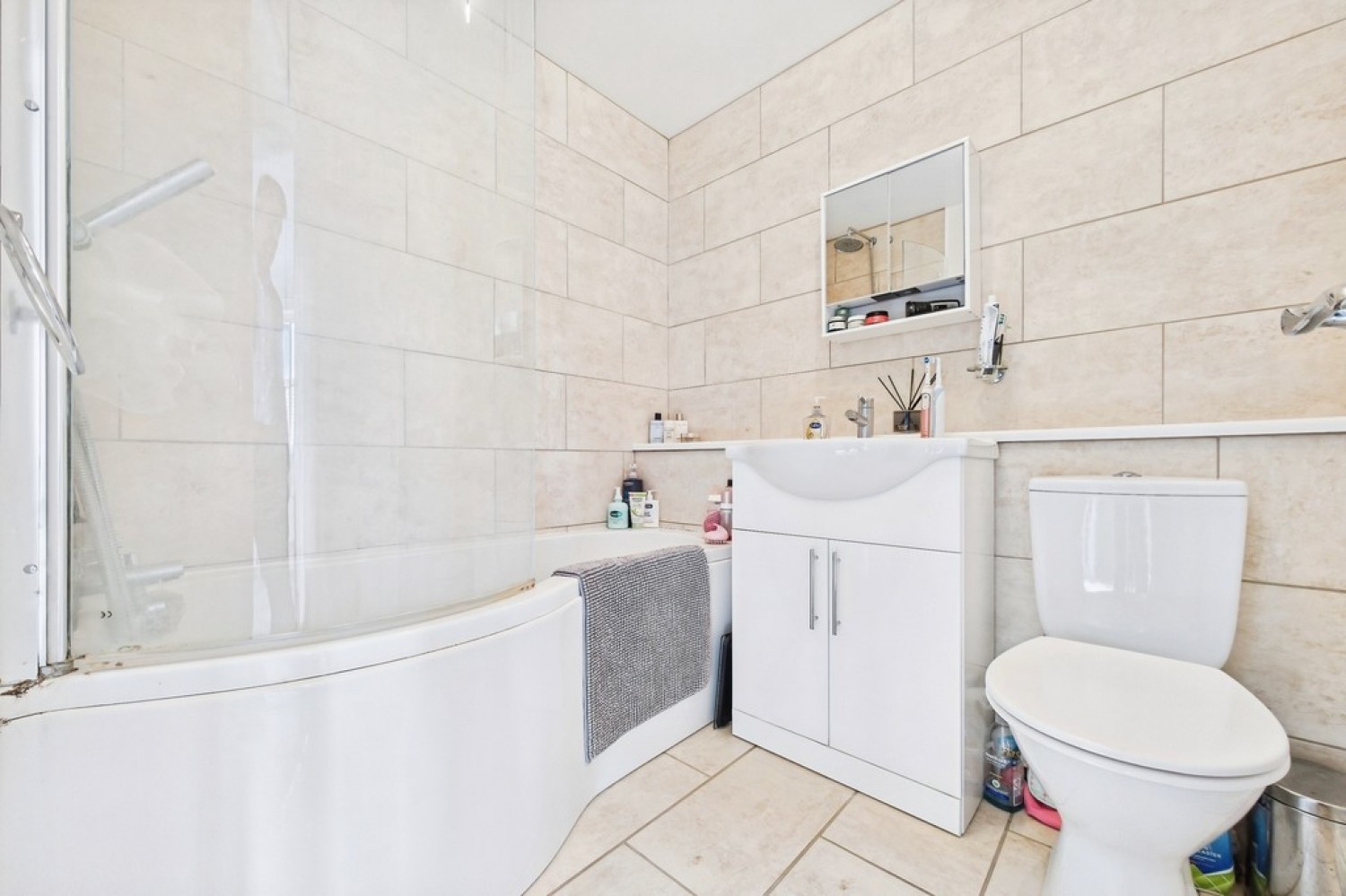 2 bedroom House in Mitchell Avenue, Hawkinge