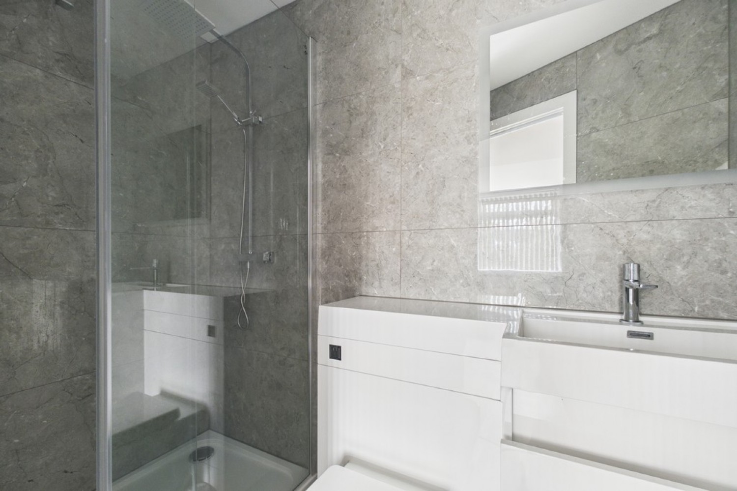 3 bedroom Flat for Letting Cheriton Road, Folkestone