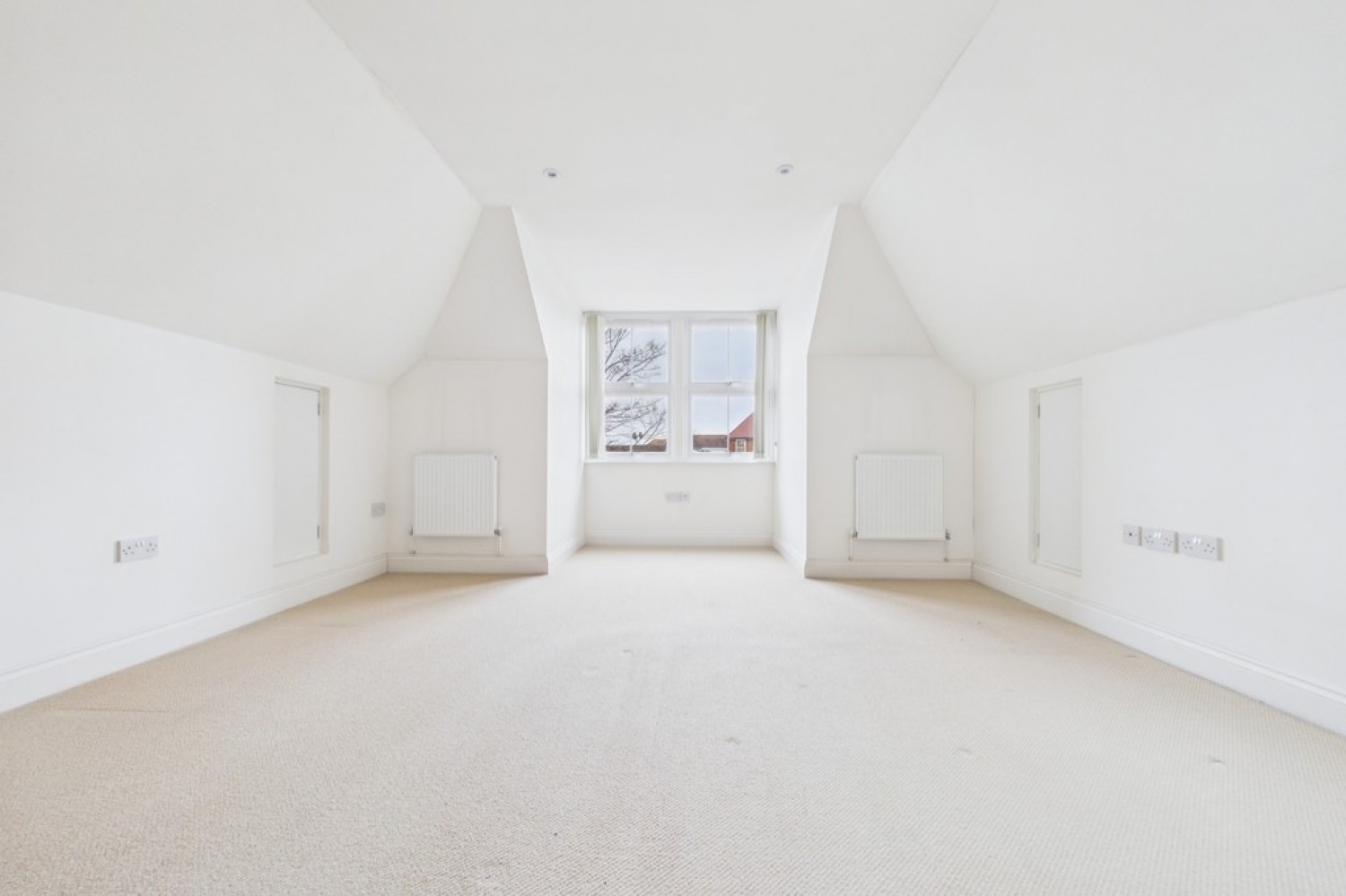 2 bedroom Flat for Letting Cherry Garden Avenue, Folkestone