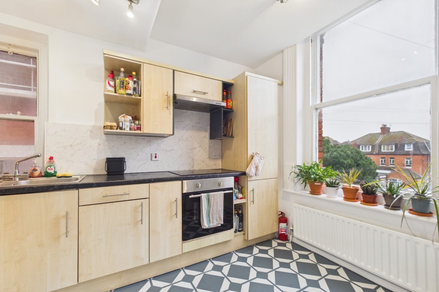 2 bedroom Flat for Letting Castle Hill Avenue, Folkestone