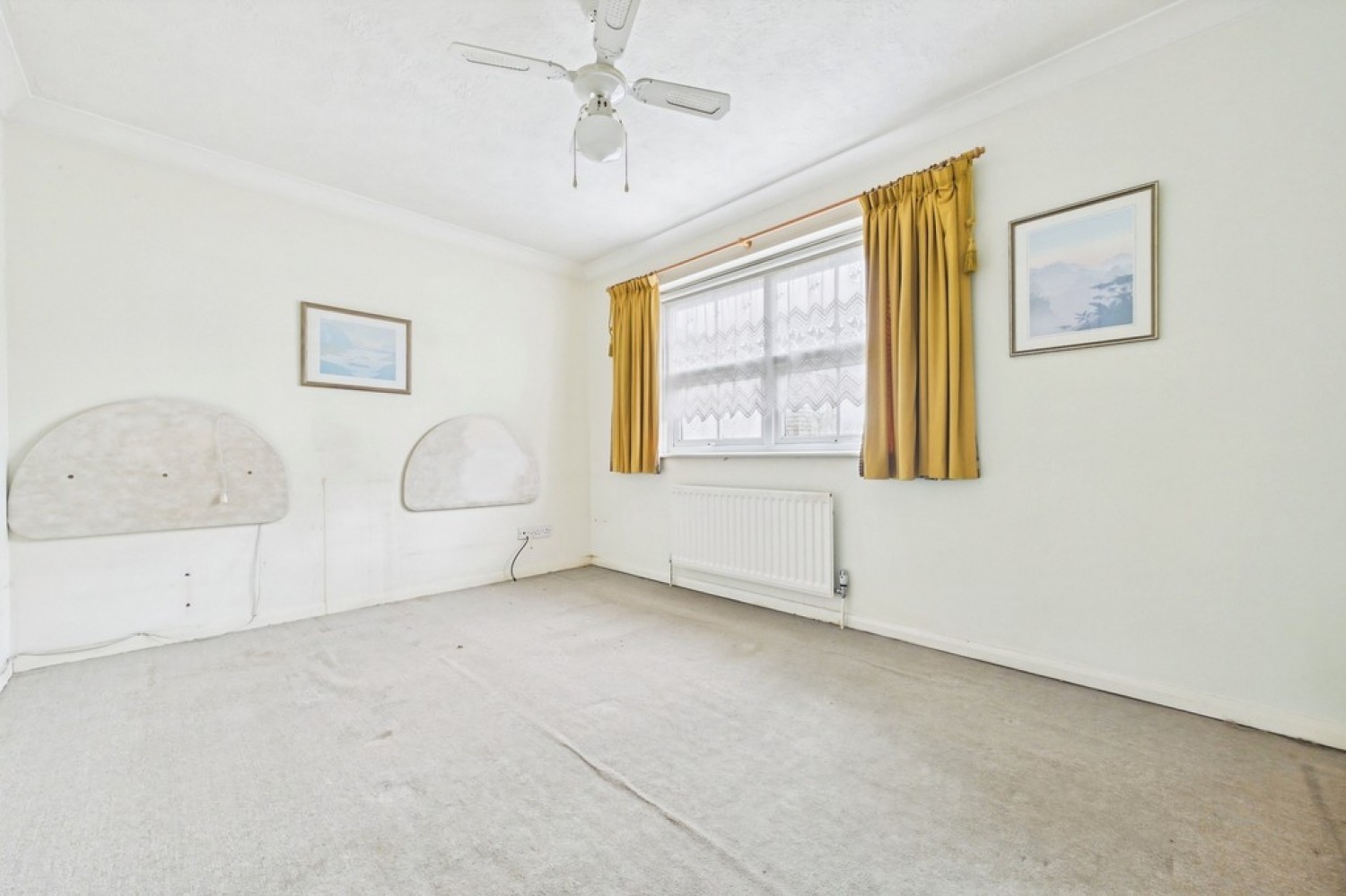 2 bedroom House for Sale Christchurch Road, Folkestone