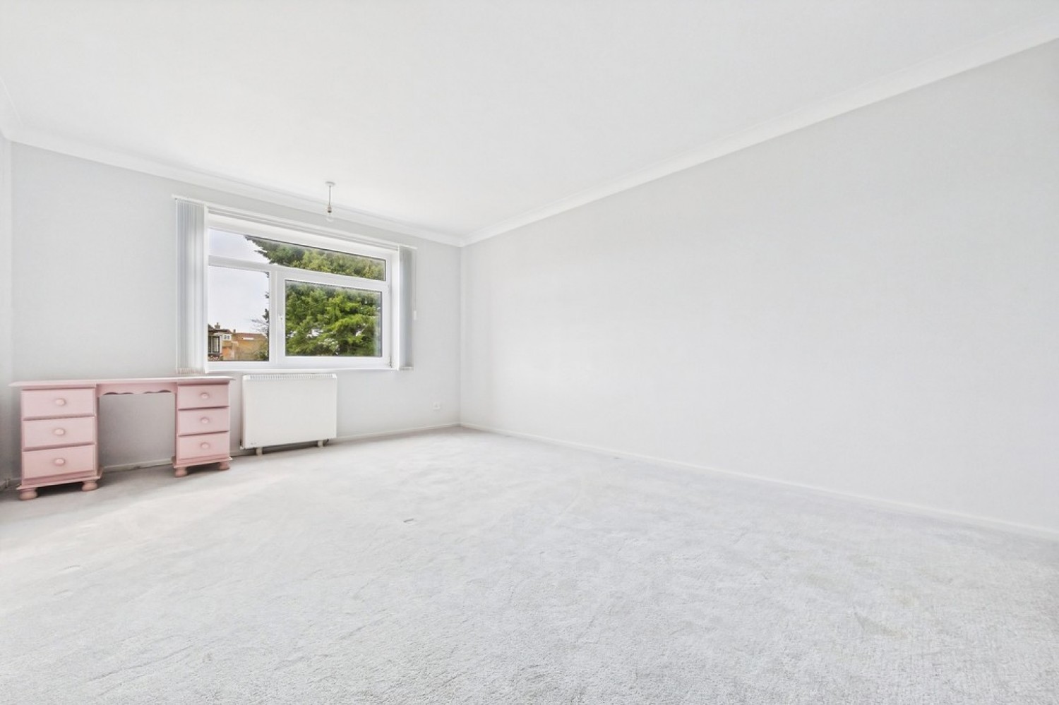 2 bedroom Flat for Sale Dixwell Road, Folkestone