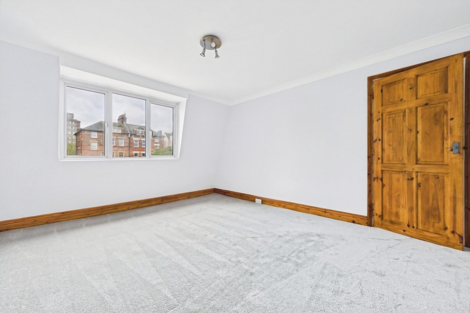 2 bedroom Flat for Sale Christ Church Road, Folkestone