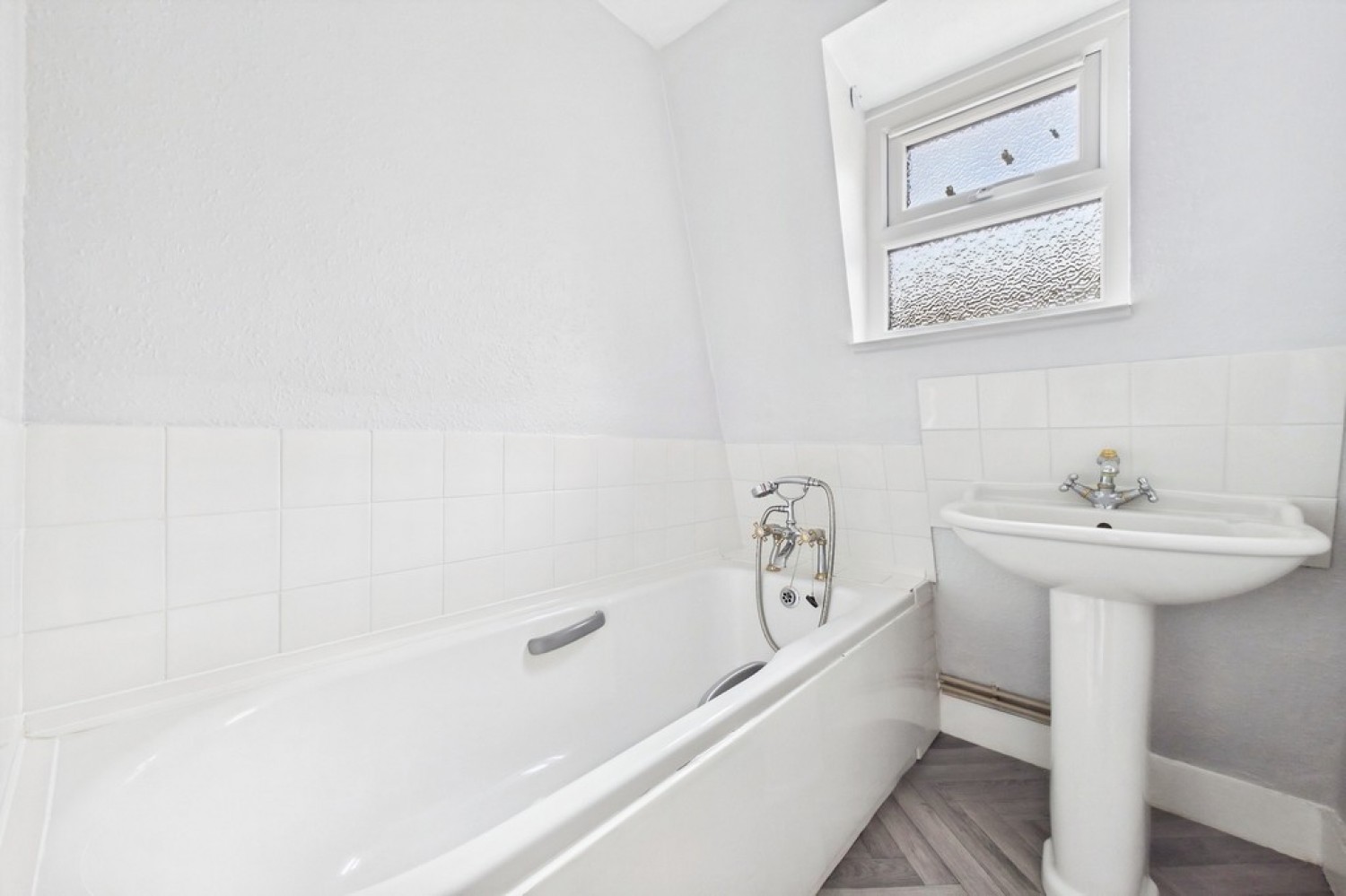 2 bedroom Flat for Sale Christ Church Road, Folkestone