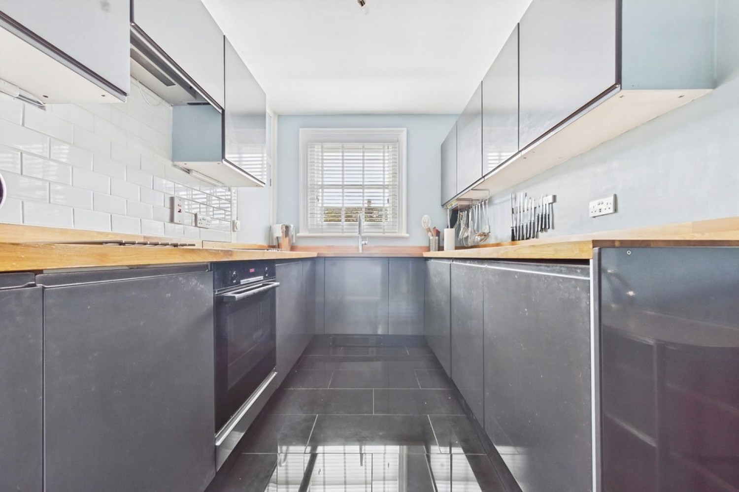 3 bedroom Flat for Sale Bouverie Road West, Folkestone