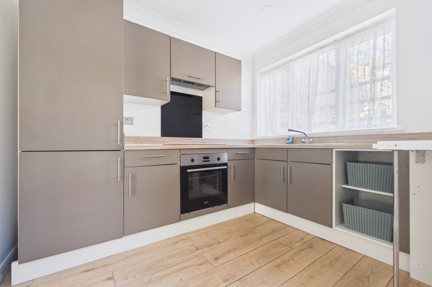 3 bedroom House for Letting Douglas Road, Dover