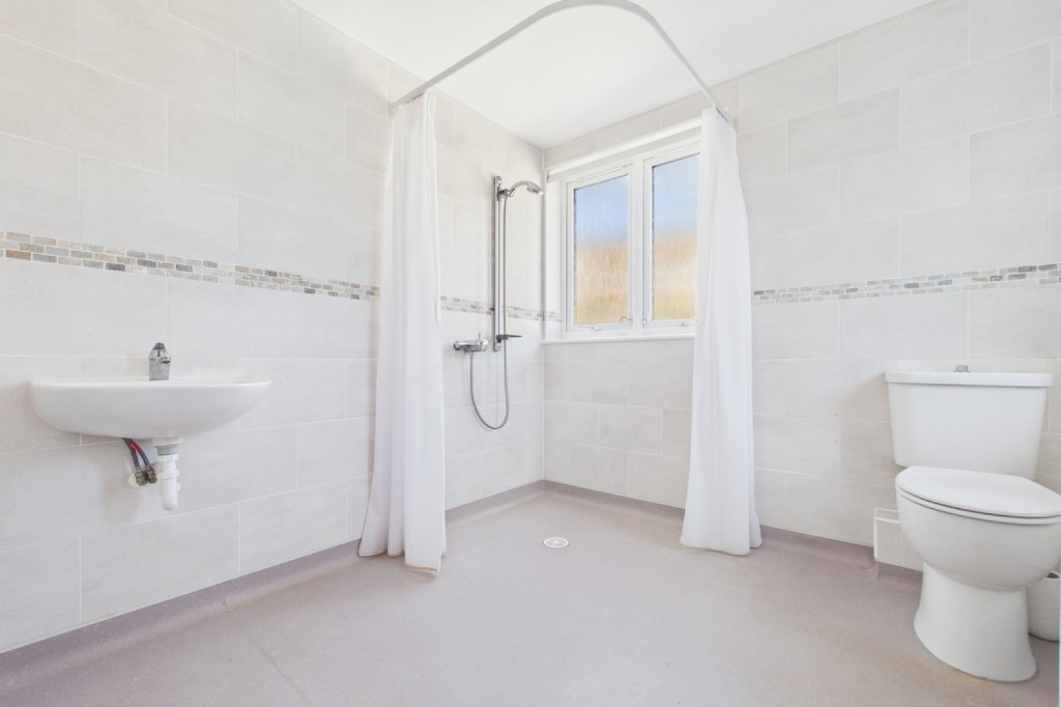 3 bedroom House for Letting Douglas Road, Dover