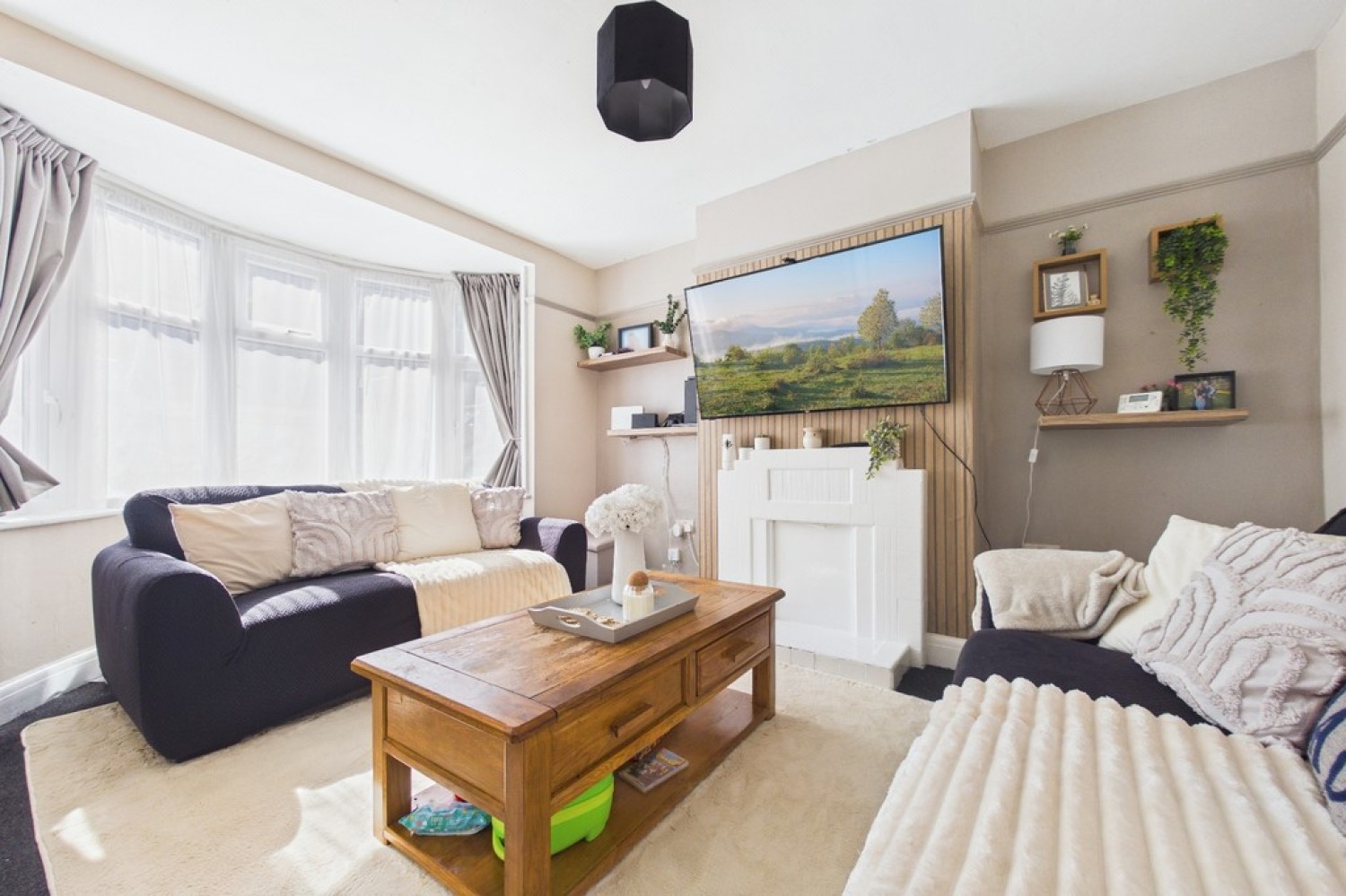 3 bedroom House for Sale Longfield Road, Dover