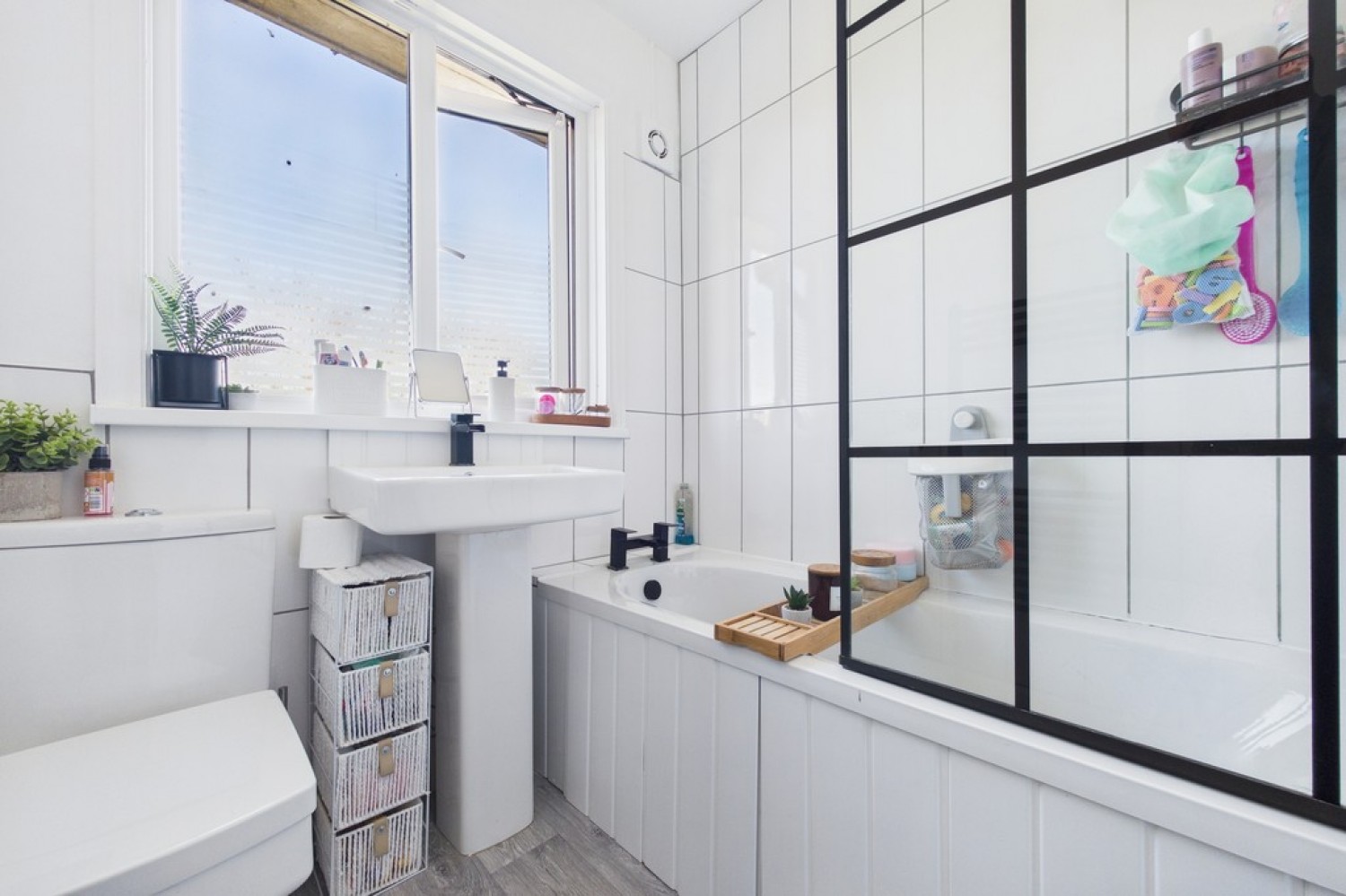 3 bedroom House for Sale Longfield Road, Dover