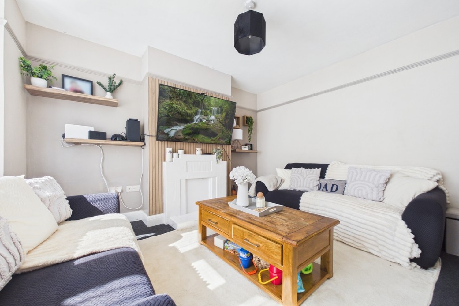 3 bedroom House for Sale Longfield Road, Dover