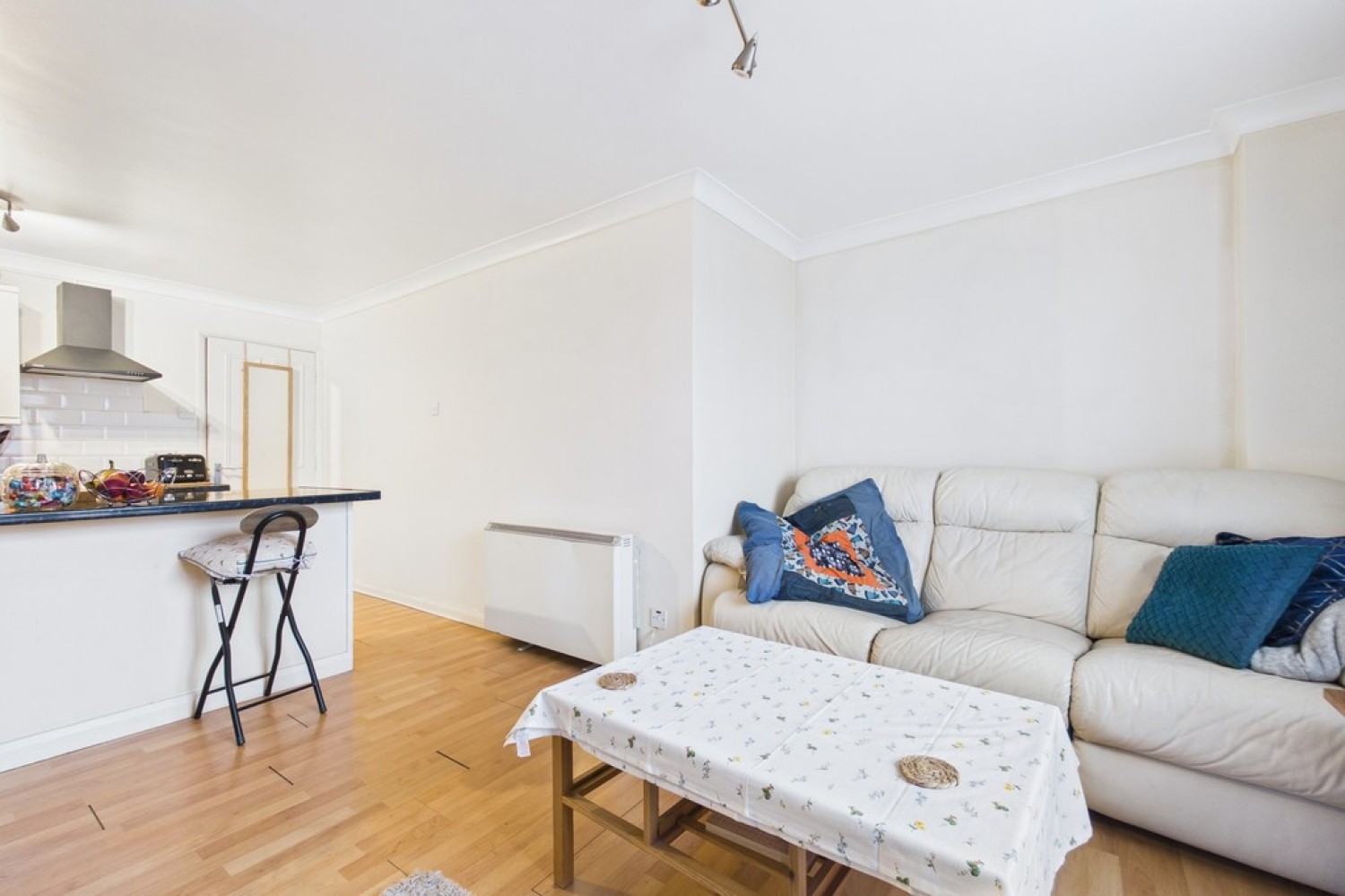 1 bedroom Flat for Sale Snargate Street, Dover