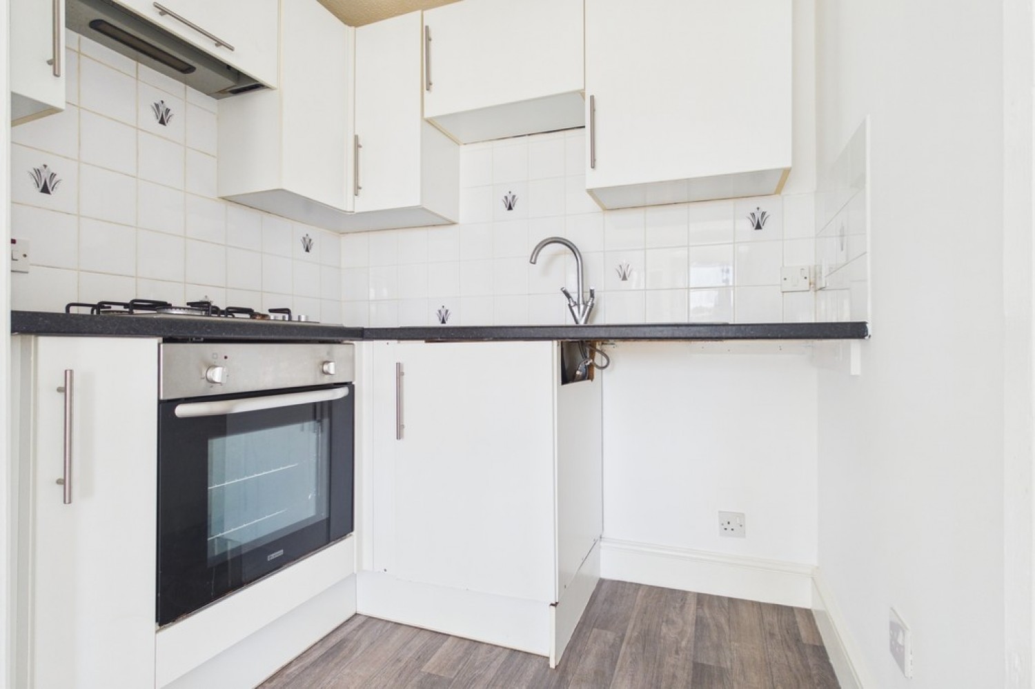 1 bedroom Flat for Sale East Cliff, Folkestone
