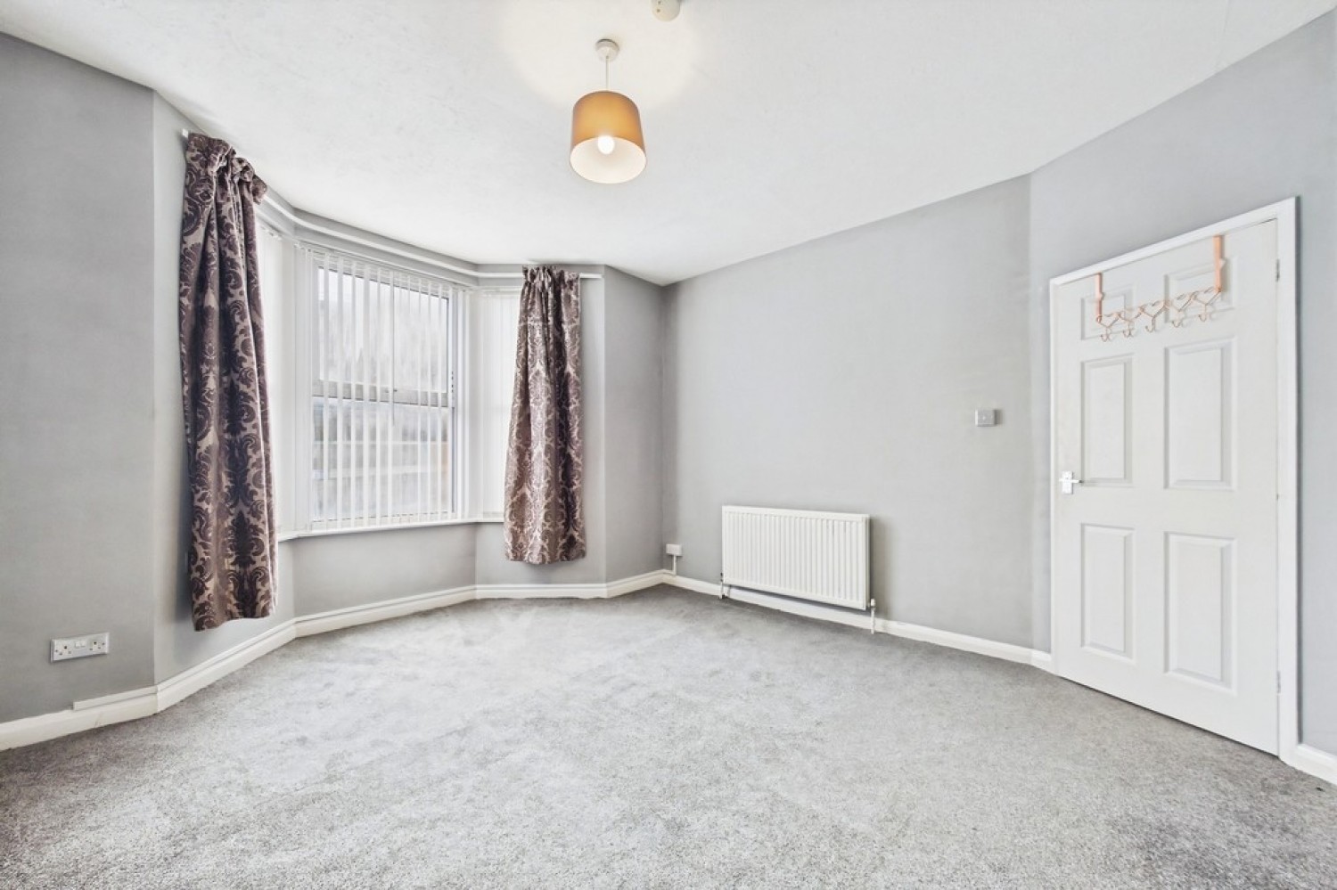 4 bedroom House for Sale Cheriton Road, Folkestone