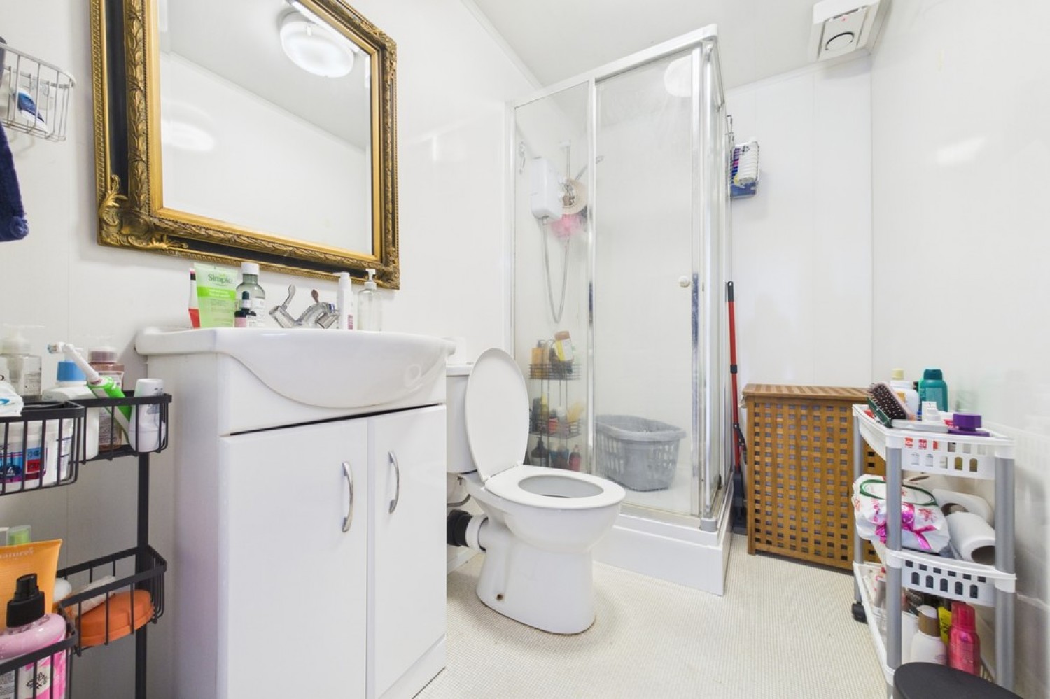 2 bedroom Flat for Sale Trinity Crescent, Folkestone