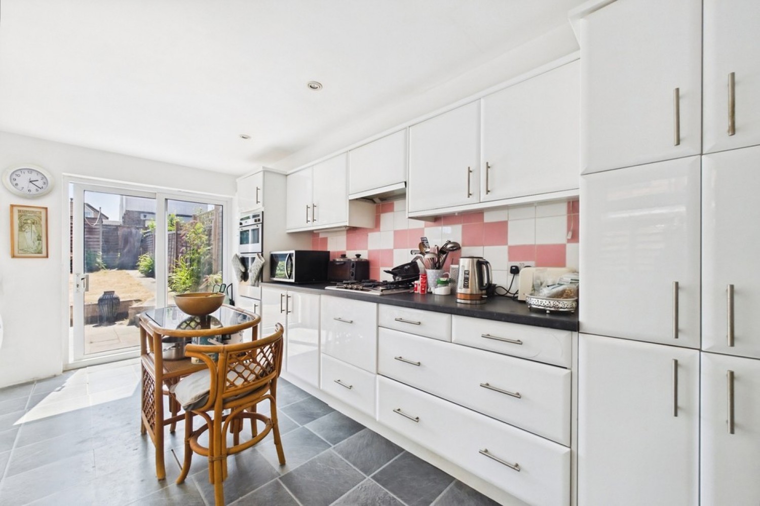 3 bedroom House for Sale Morehall Avenue, Folkestone
