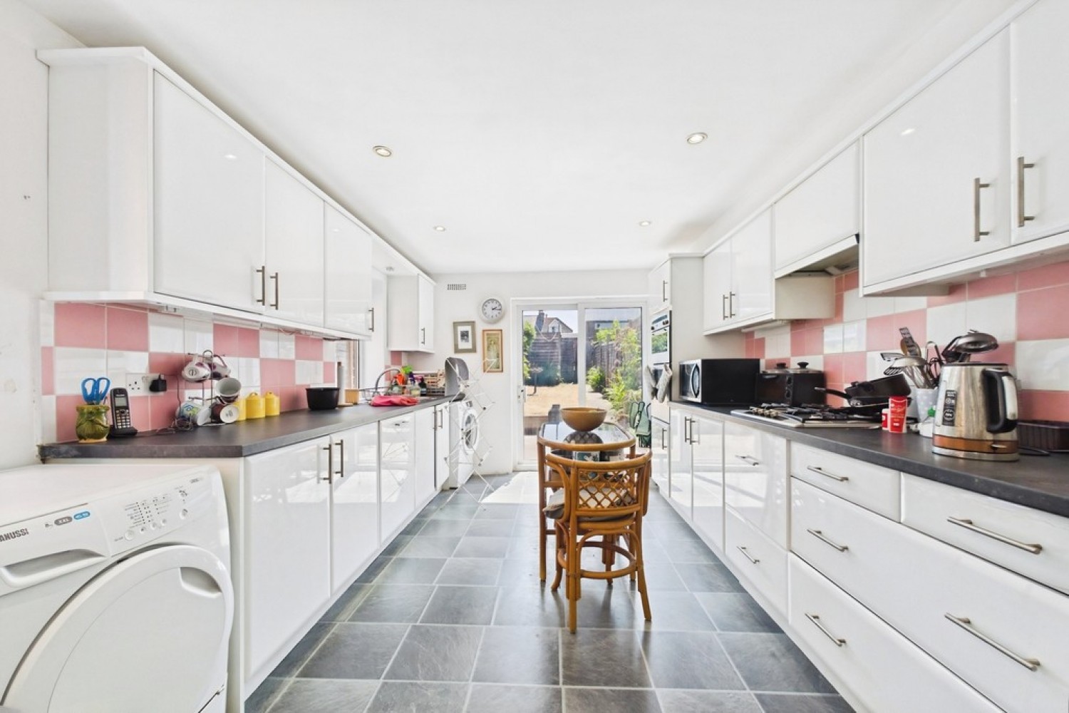 3 bedroom House for Sale Morehall Avenue, Folkestone