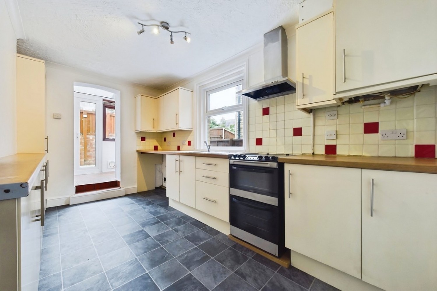 3 bedroom House for Sale Heathfield Avenue, Dover