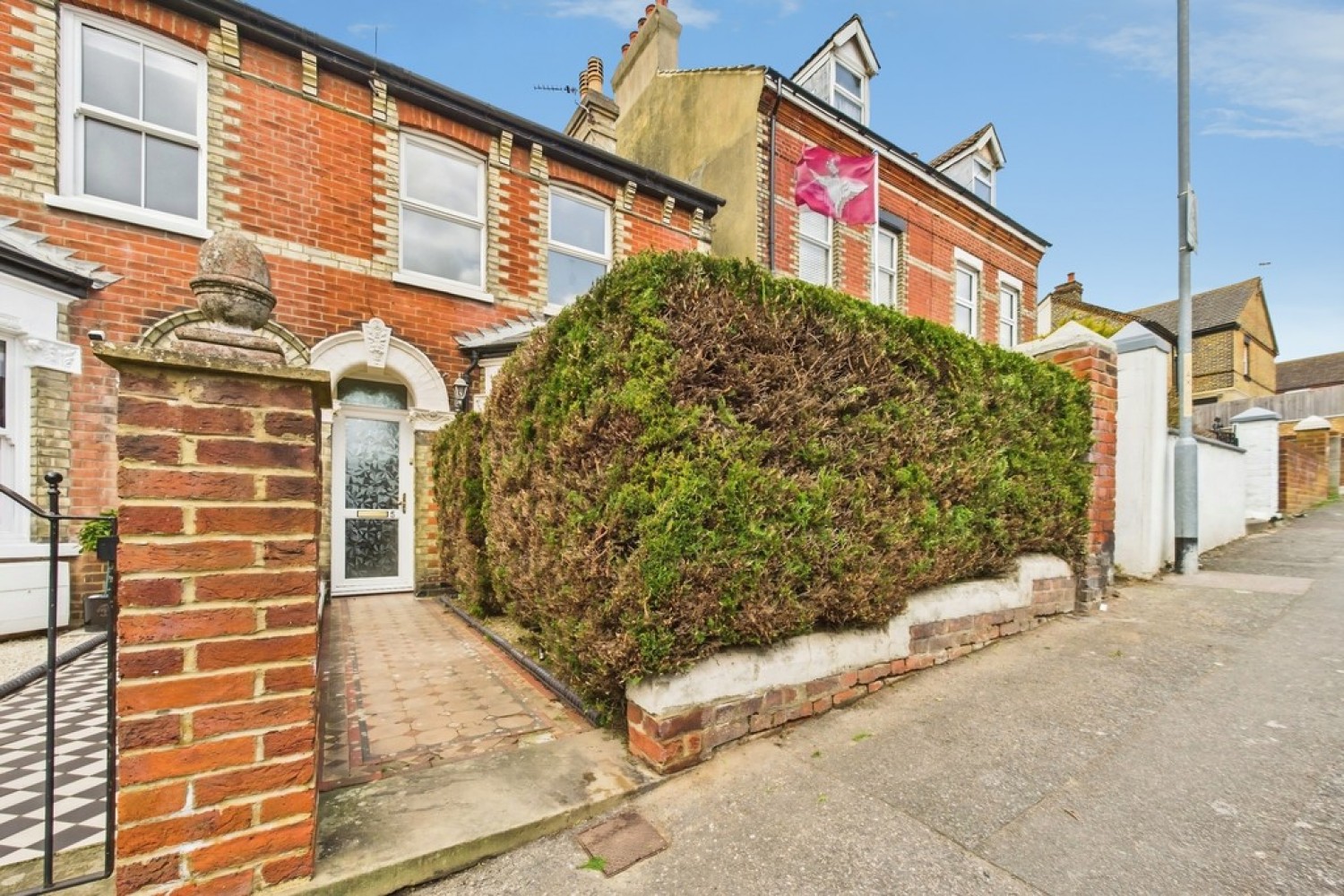 2 bedroom House for Sale Nightingale Road, Dover