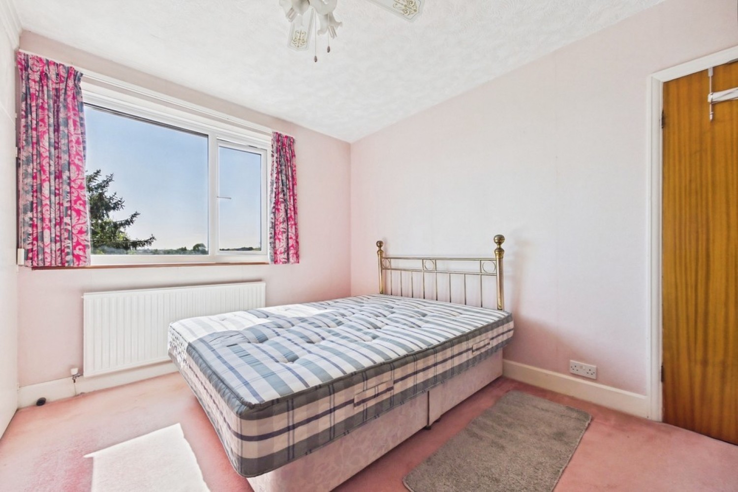 3 bedroom House for Sale Downs Road, Folkestone