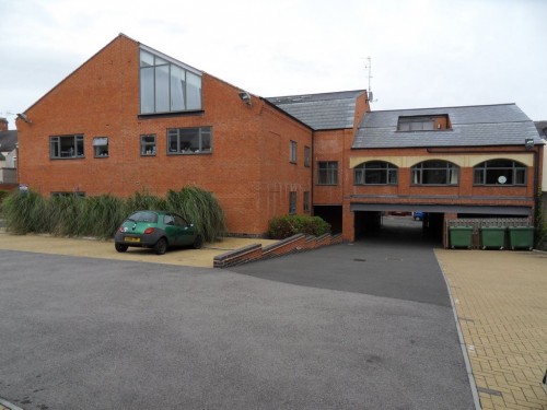 Earl Manor, Melton Street