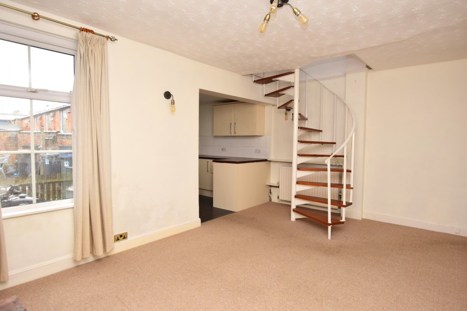 2 bedroom House for Letting Church Street, Burbage