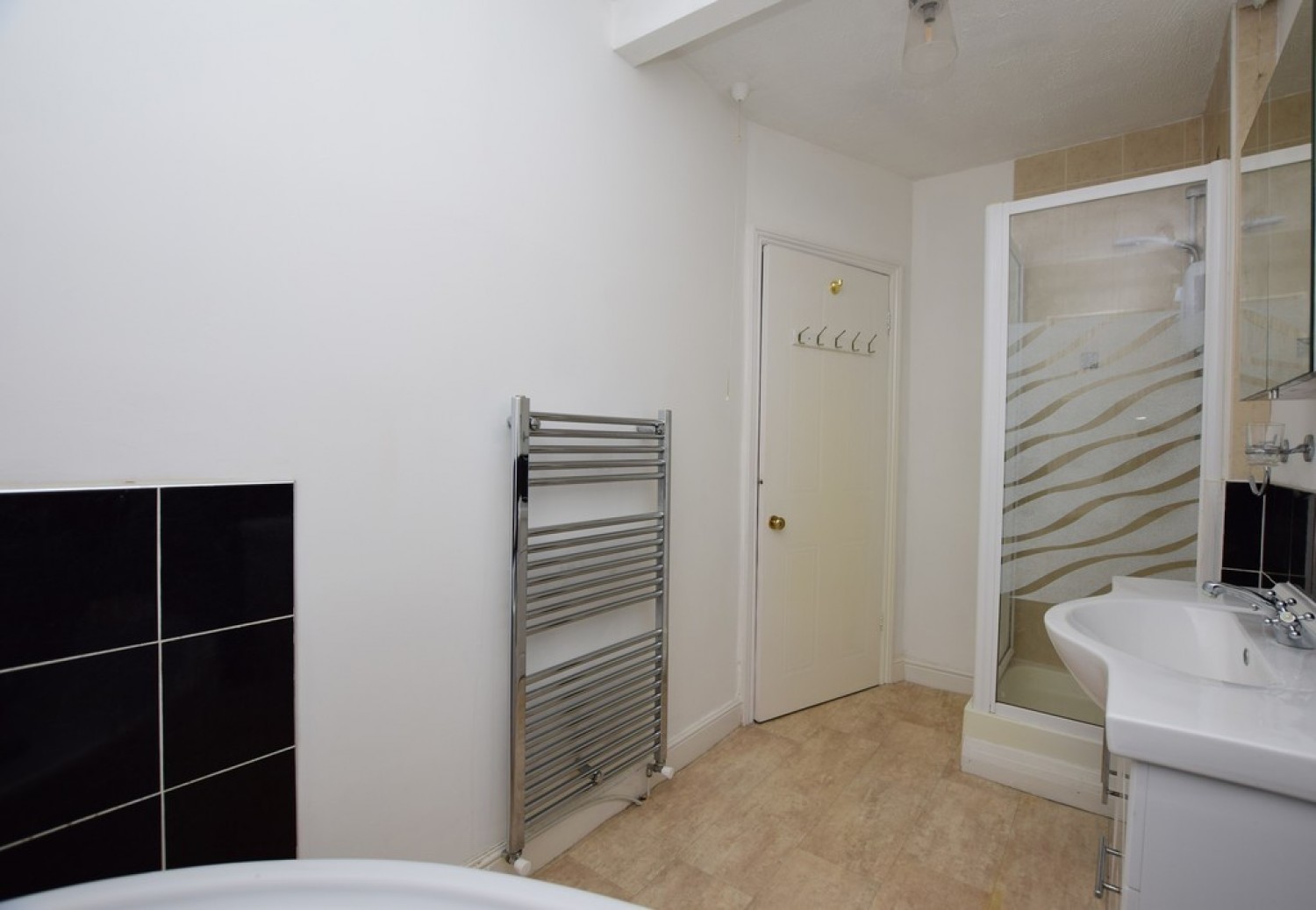 2 bedroom House for Letting Church Street, Burbage