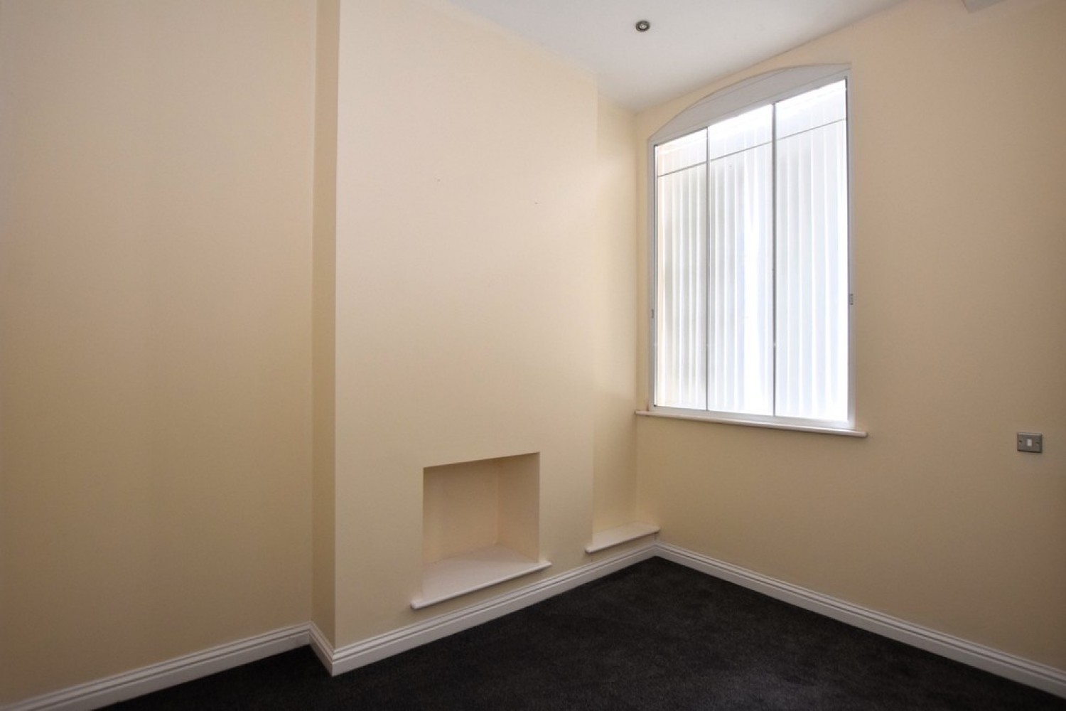 2 bedroom Flat for Letting Castle Hill Mews, 16-20 Hill Street