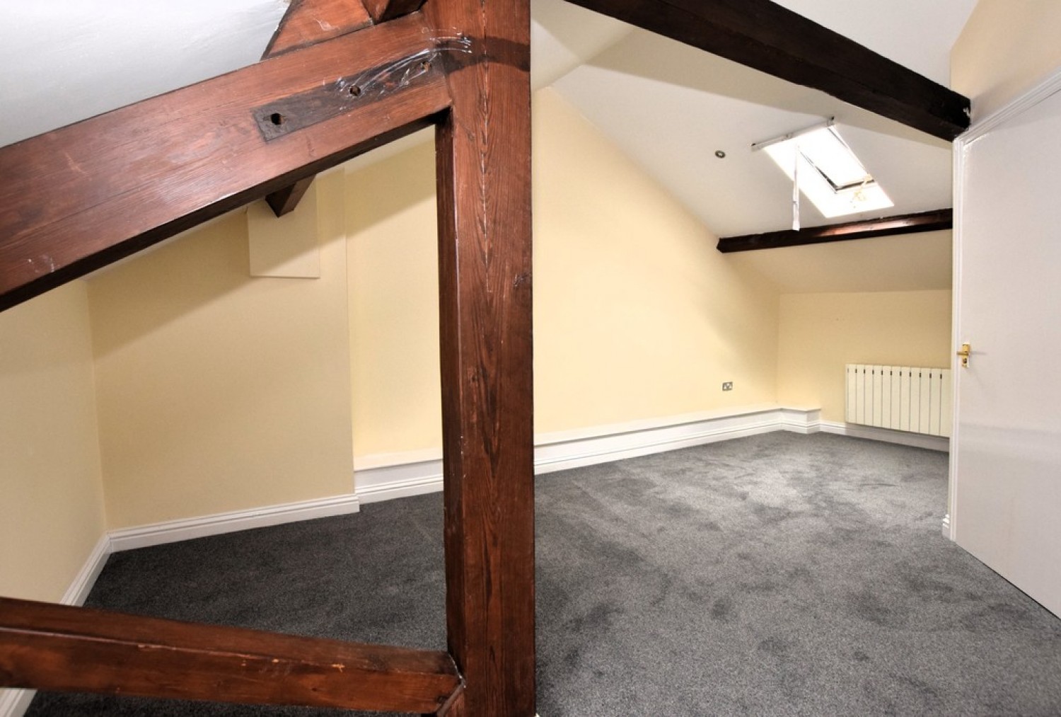 2 bedroom Flat for Letting Castle Hill Mews, 16-20 Hill Street