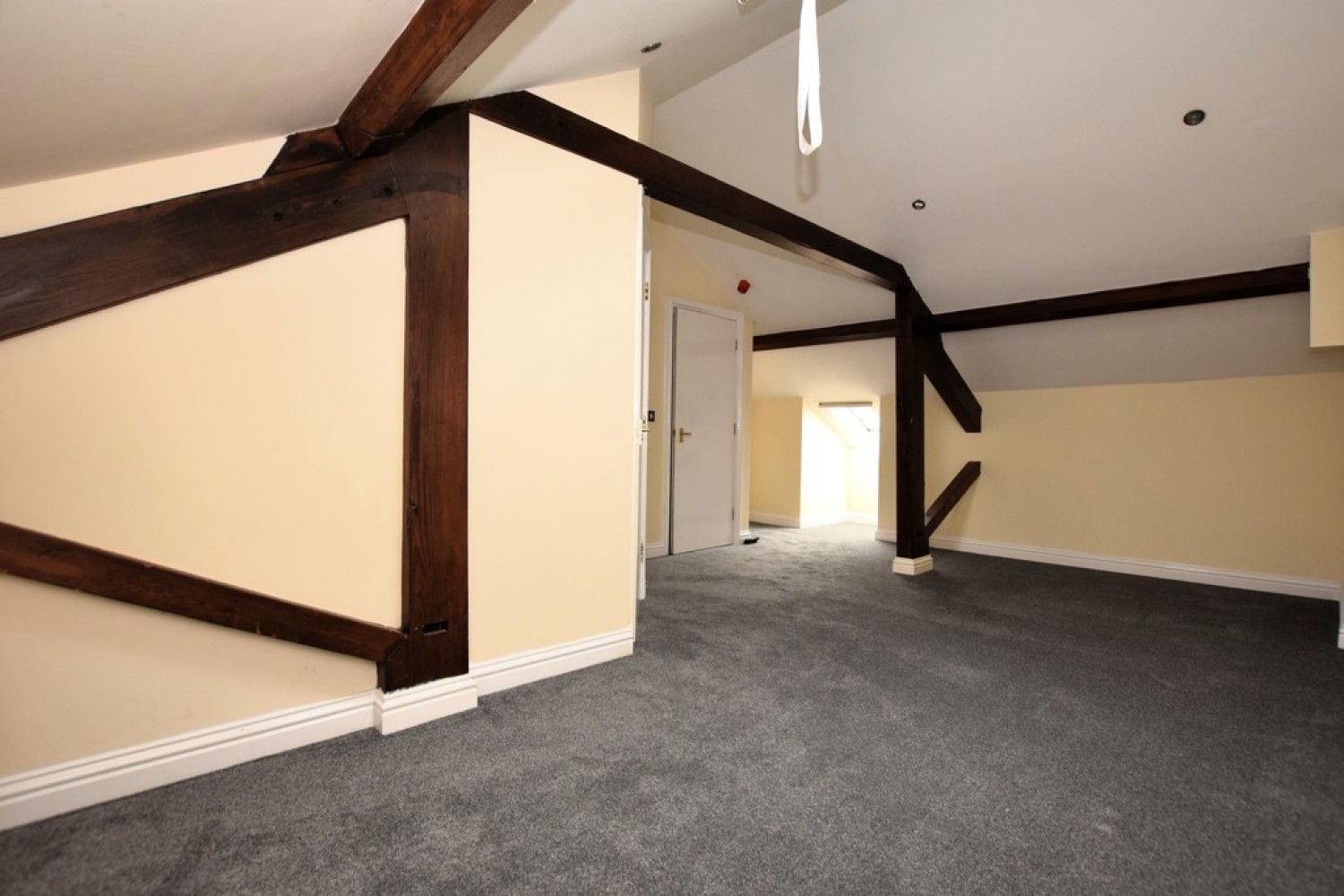 2 bedroom Flat for Letting Castle Hill Mews, 16-20 Hill Street