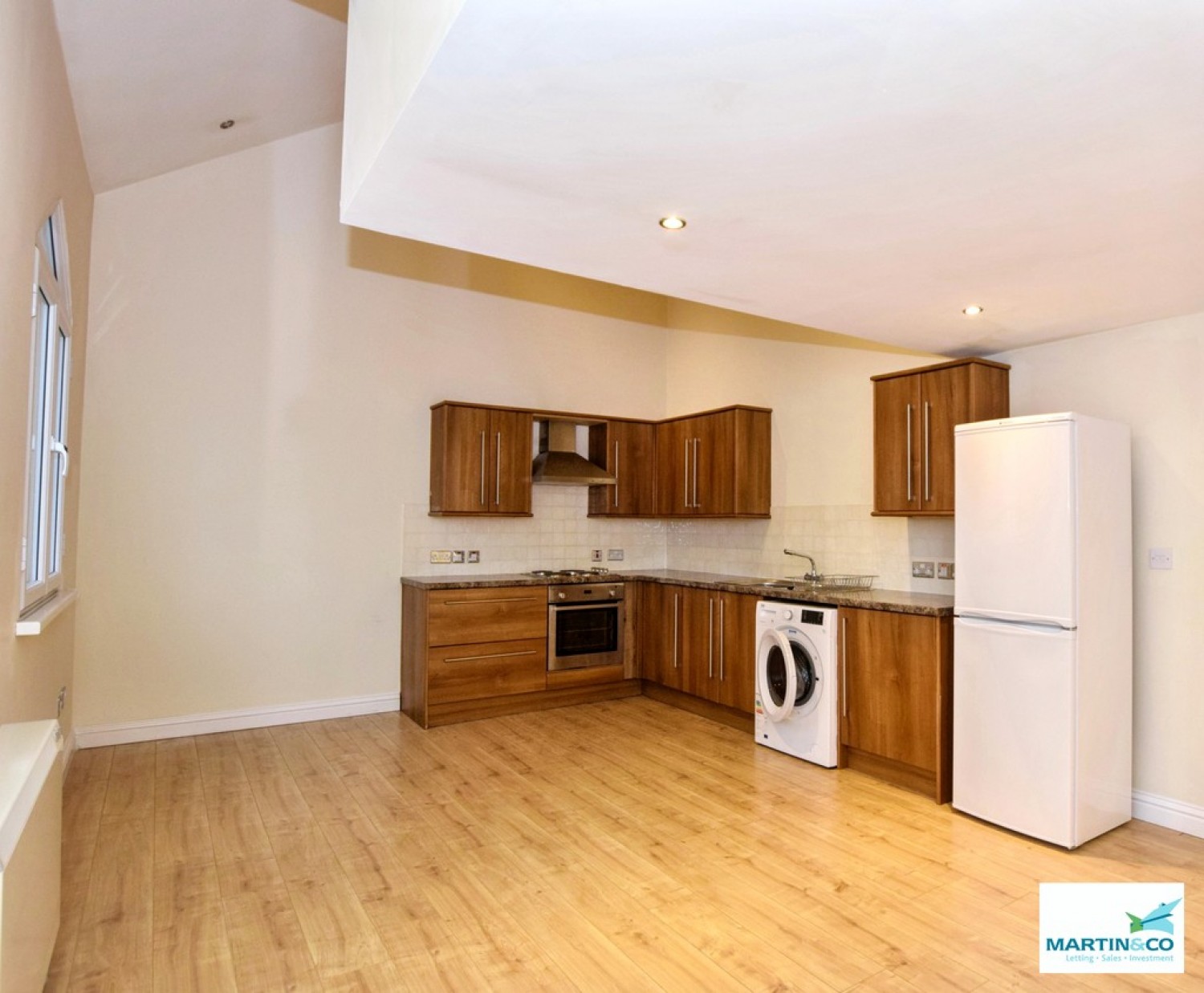 2 bedroom Flat in Castle Hill Mews, 16-20 Hill Street