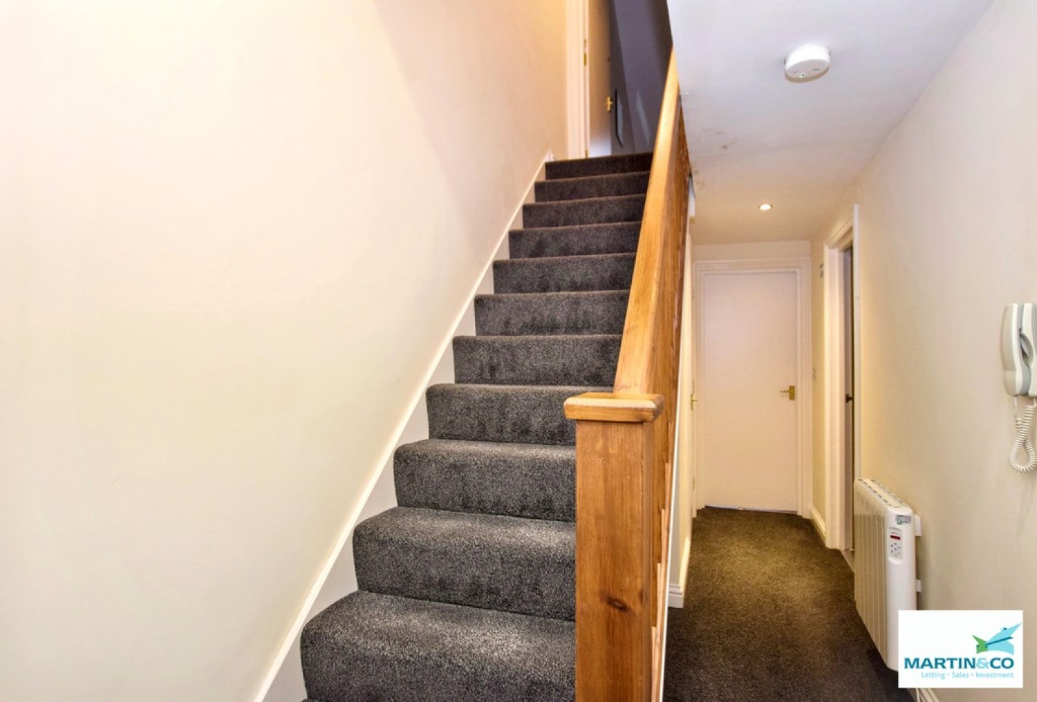 2 bedroom Flat in Castle Hill Mews, 16-20 Hill Street