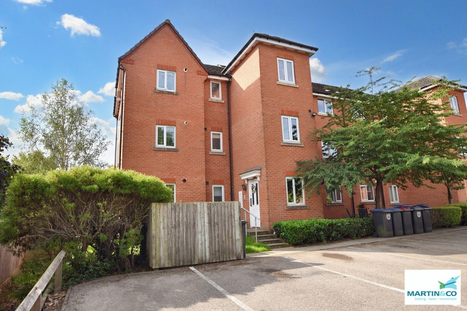 Barons Court, Kirby Muxloe