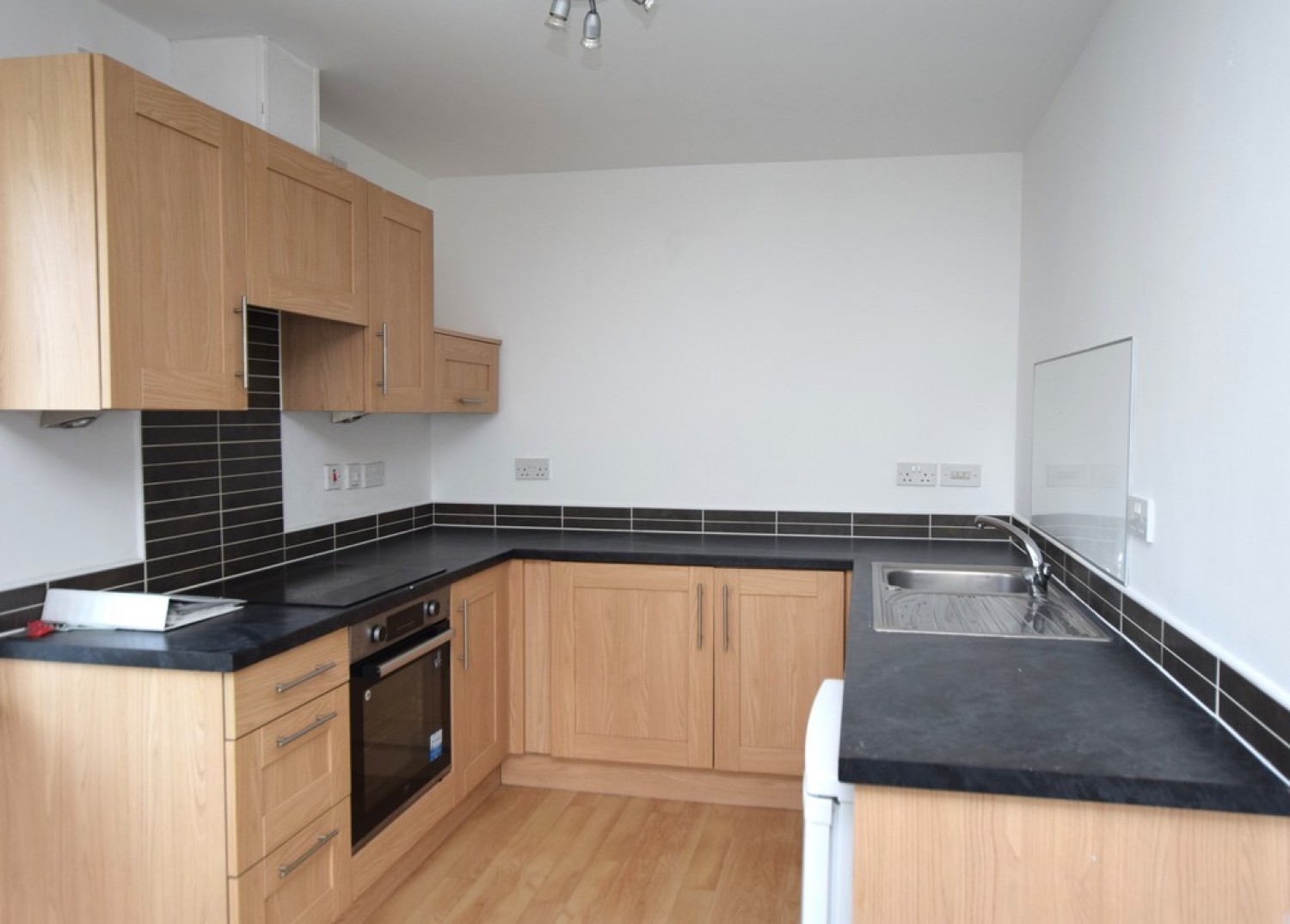 2 bedroom Flat for Letting Richmond House, Hinckley