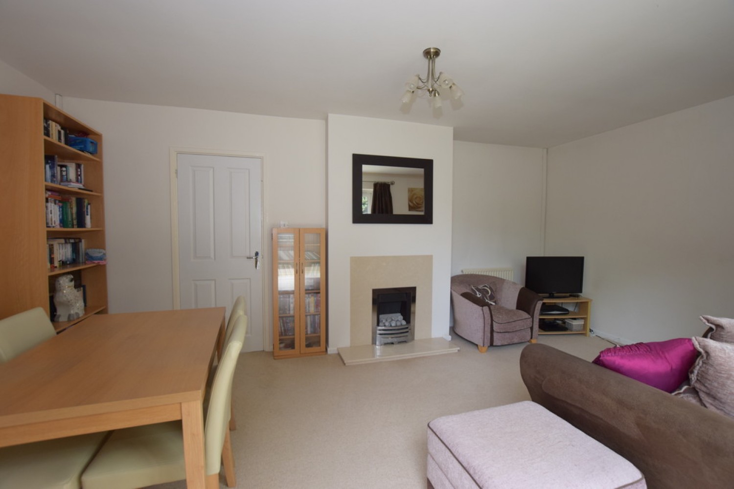 2 bedroom Bungalow for Letting Battledown Close, Hinckley