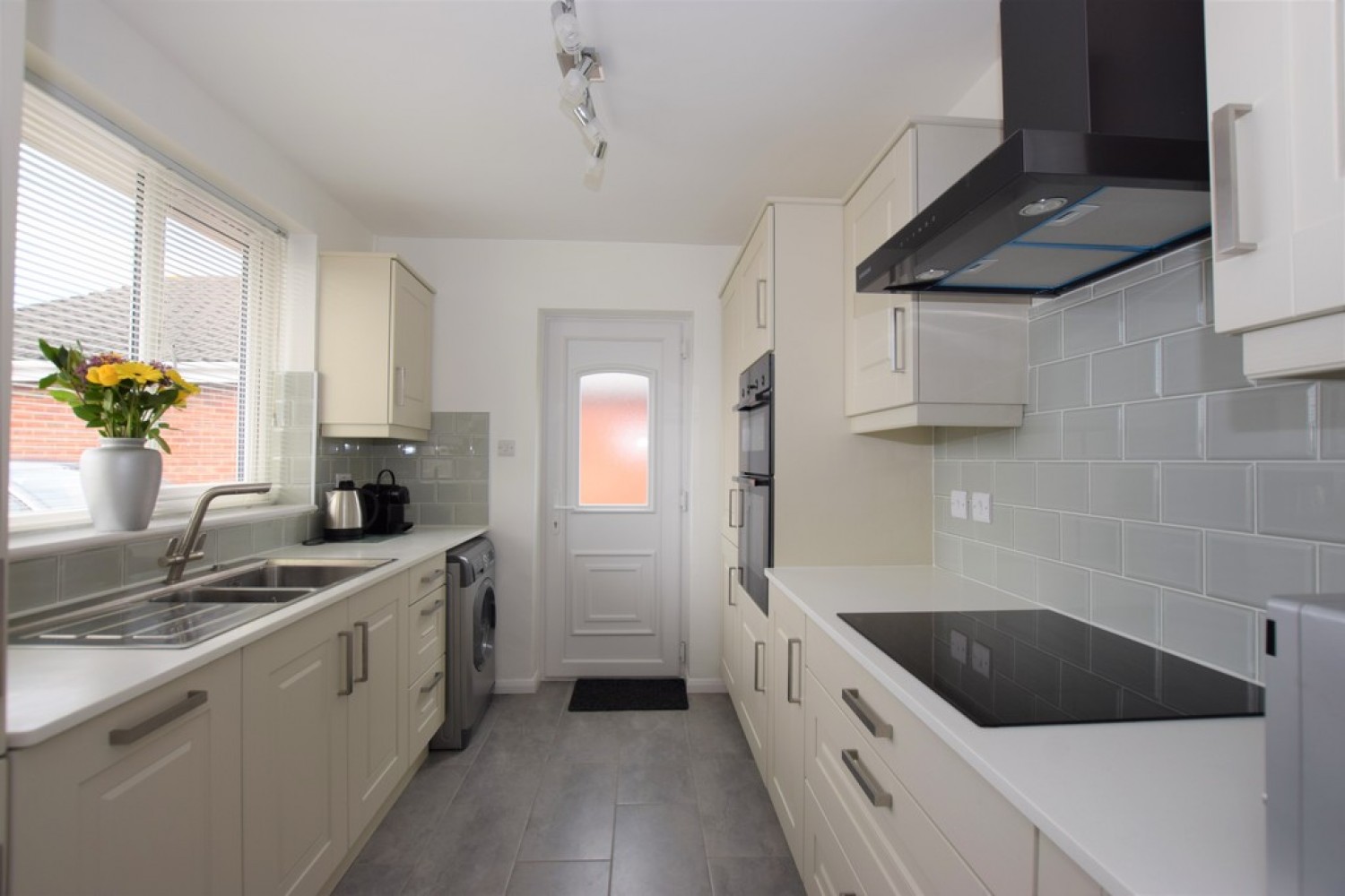 2 bedroom Bungalow for Letting Battledown Close, Hinckley